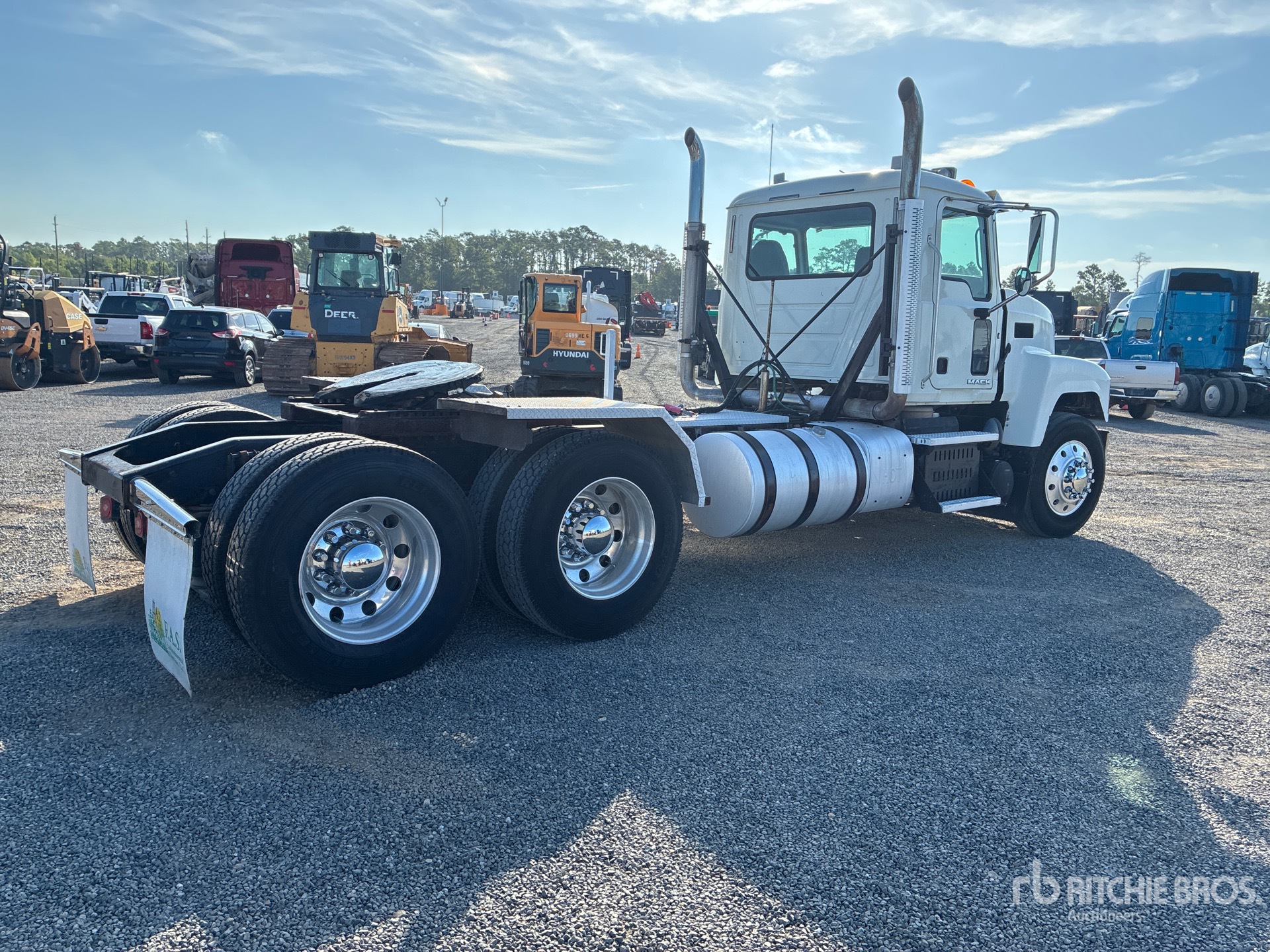 2015 Mack 6x4