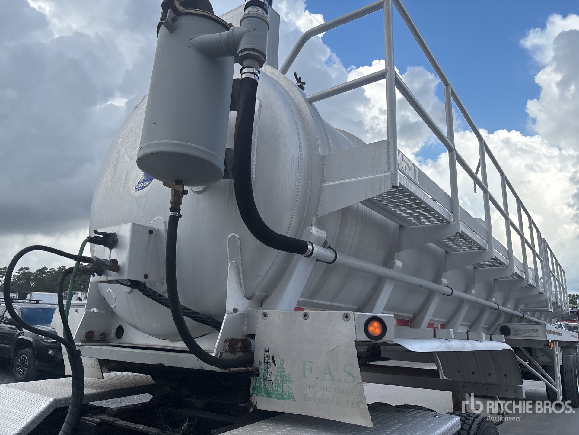 2010 Dragon 150 bbl T/A