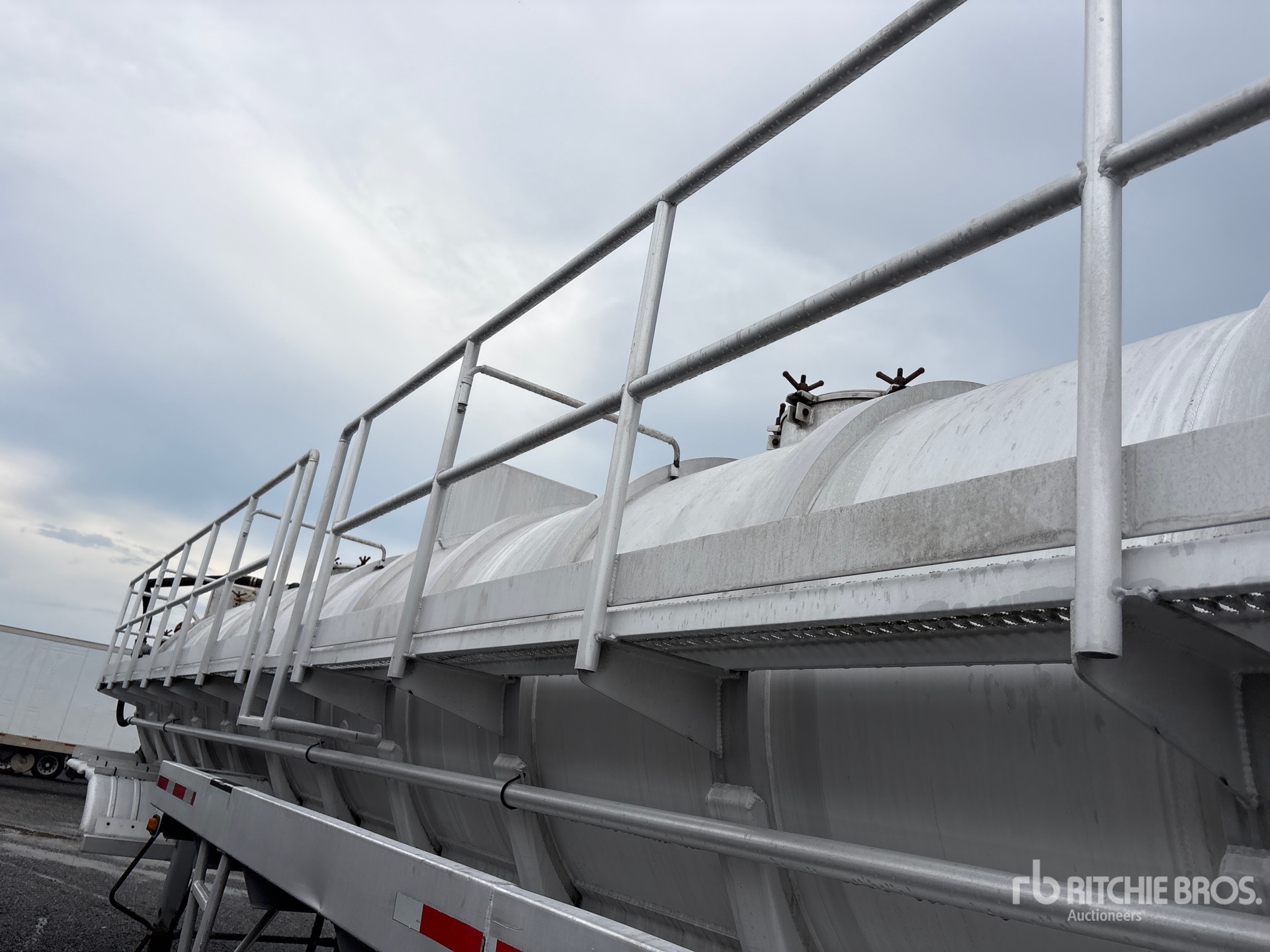 2010 Dragon 150 bbl T/A
