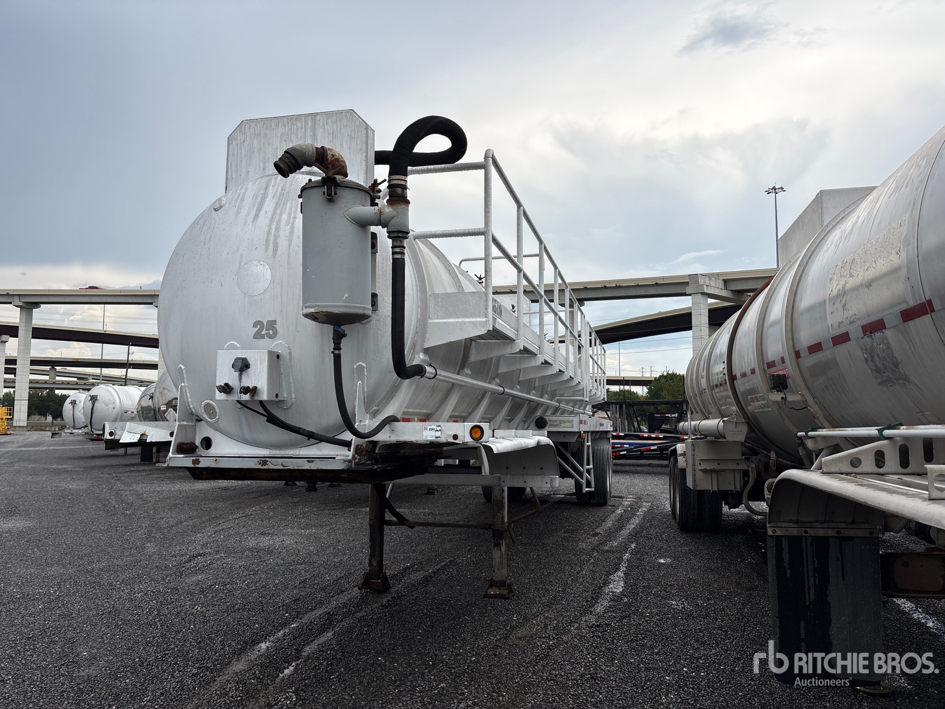 2010 Dragon 150 bbl T/A