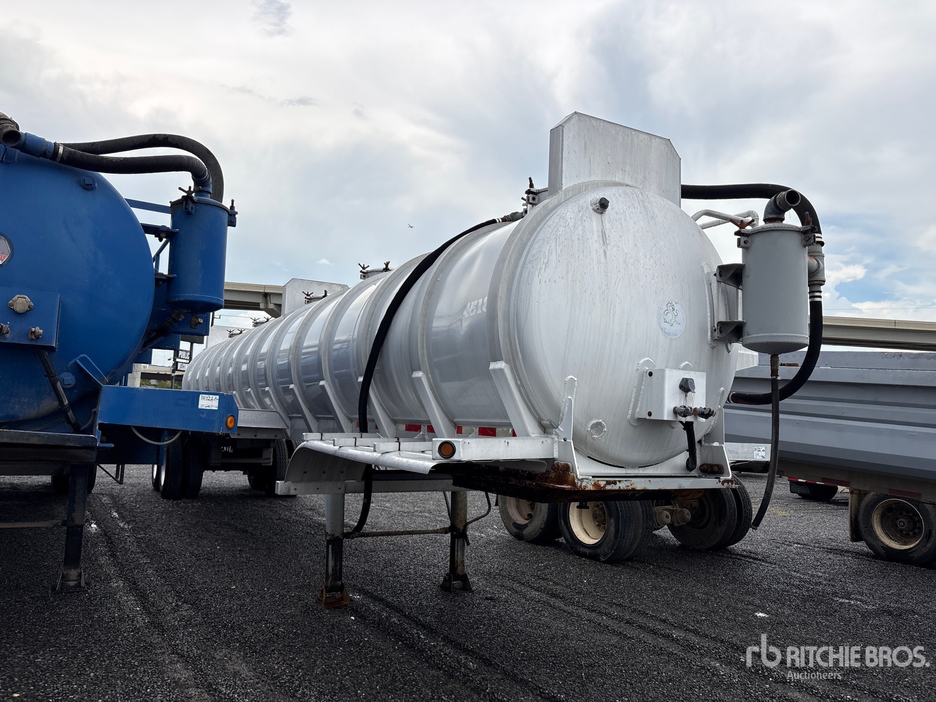 2009 Dragon 150 bbl T/A