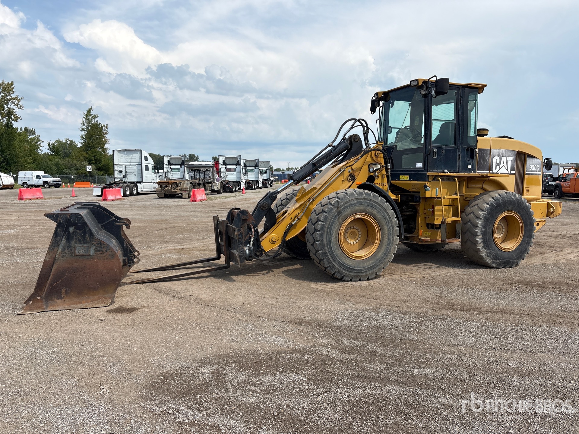 Photo of 2007 Caterpillar 930G