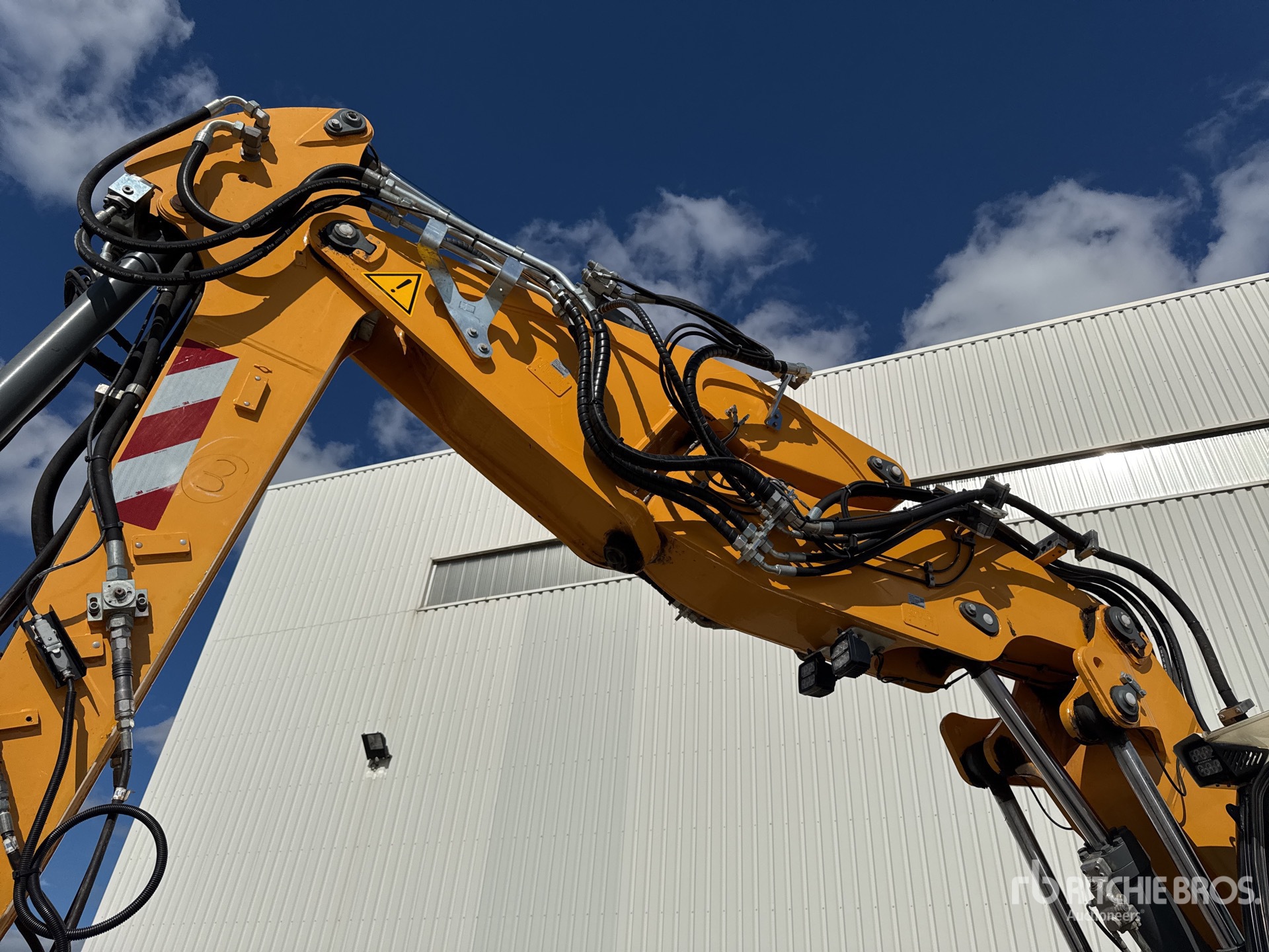 2021 Liebherr A913 CL