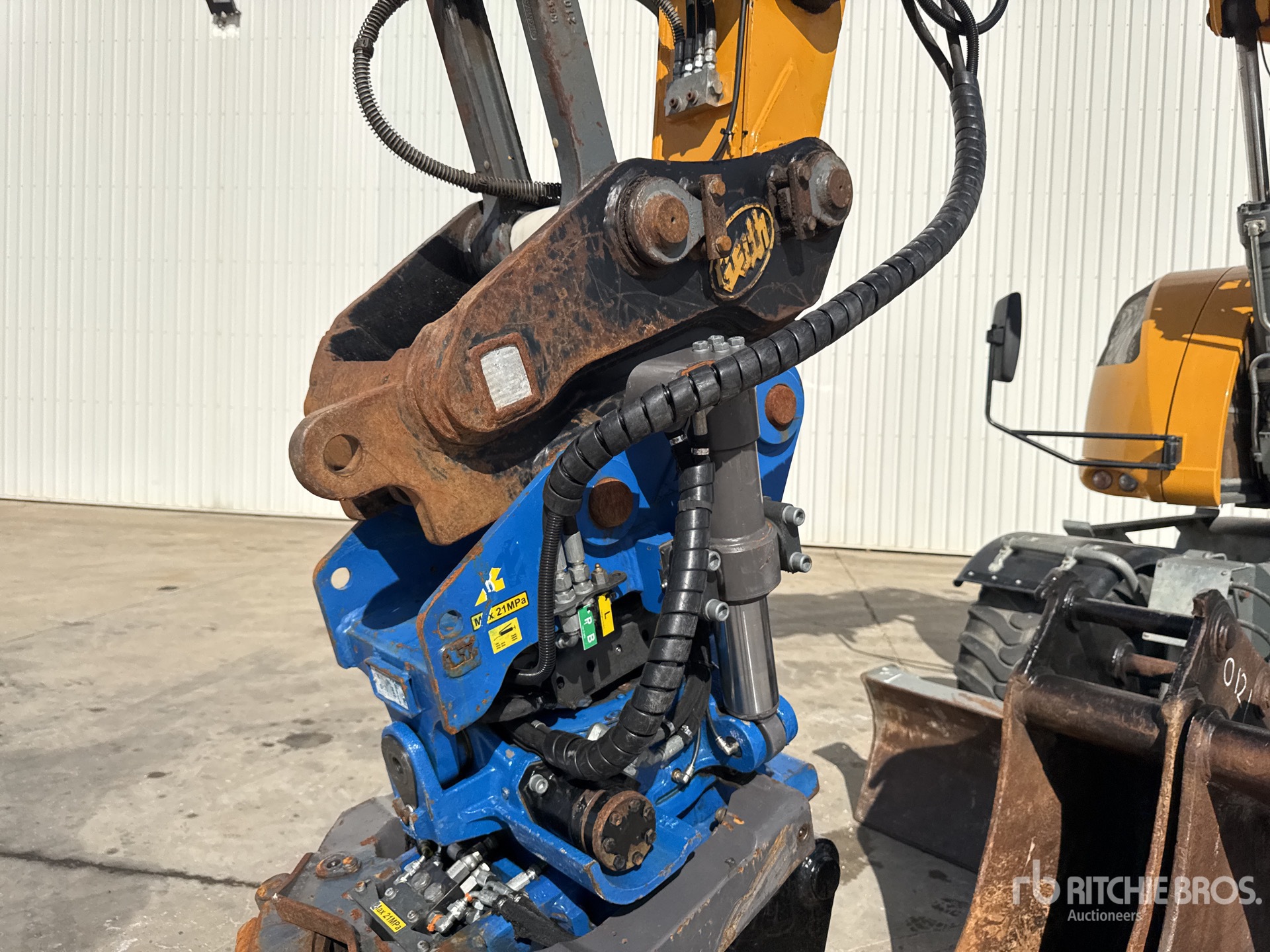 2021 Liebherr A913 CL