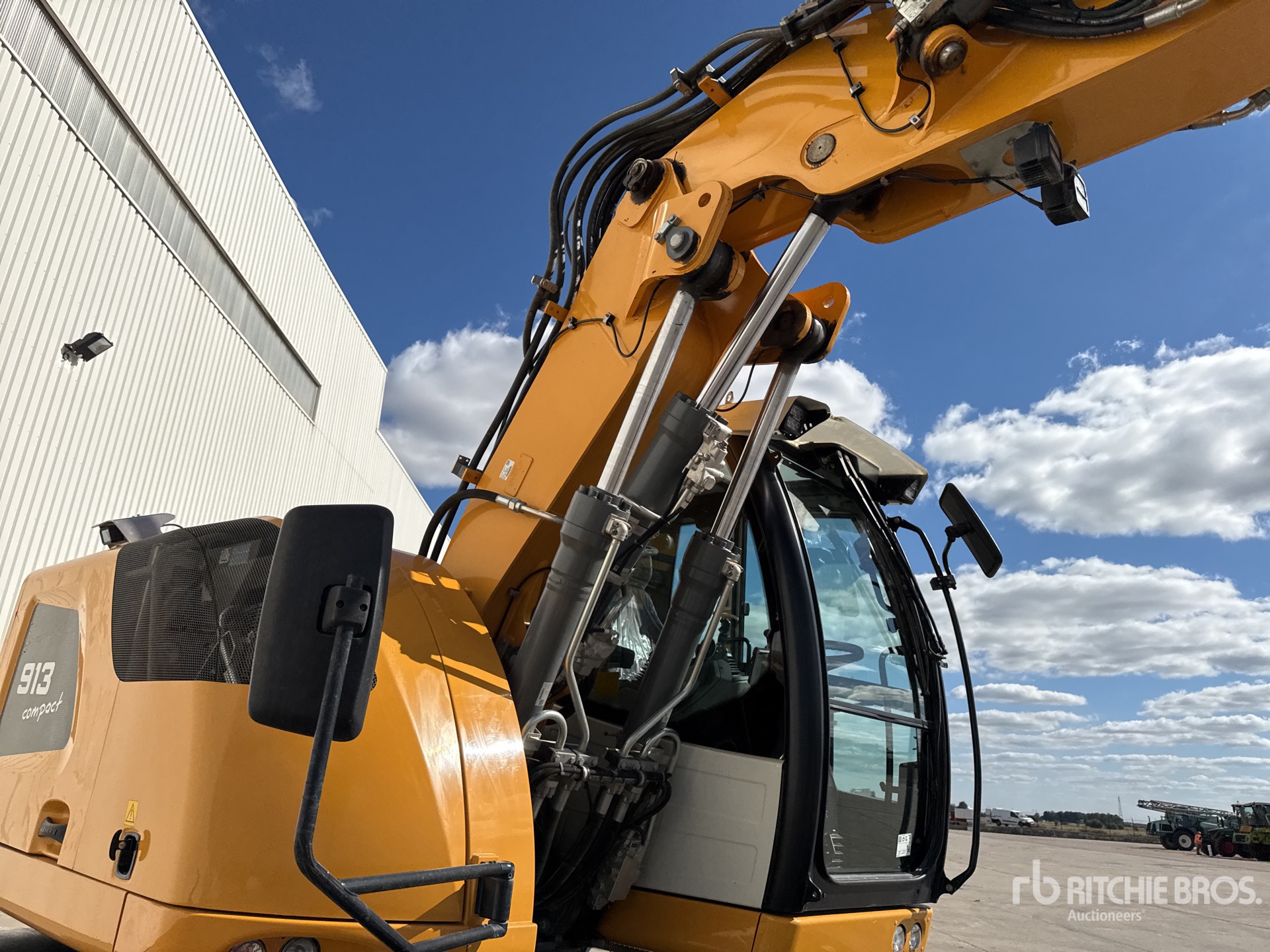 2021 Liebherr A913 CL