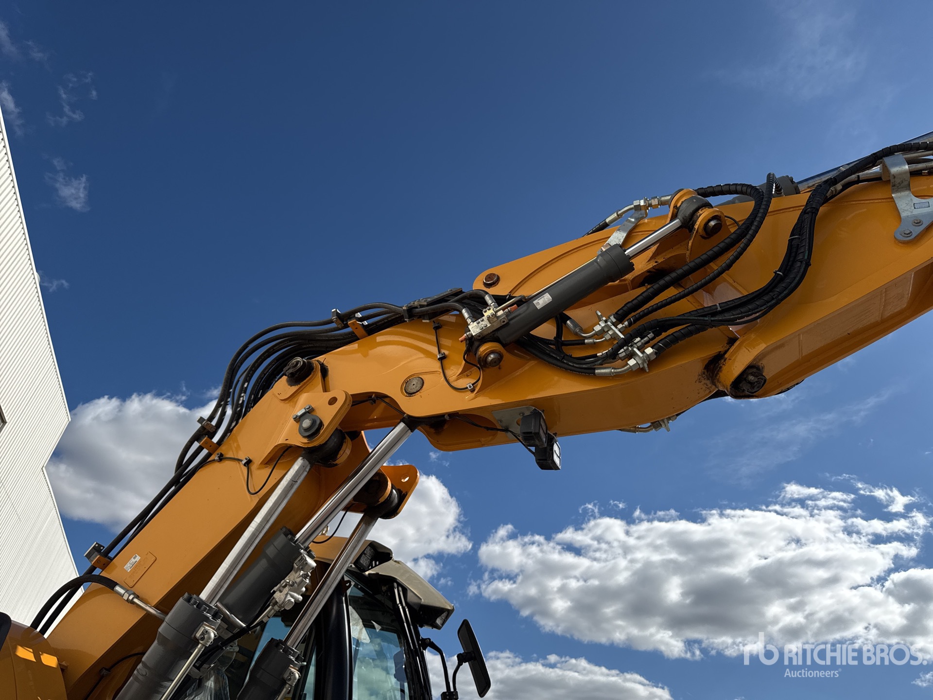 2021 Liebherr A913 CL