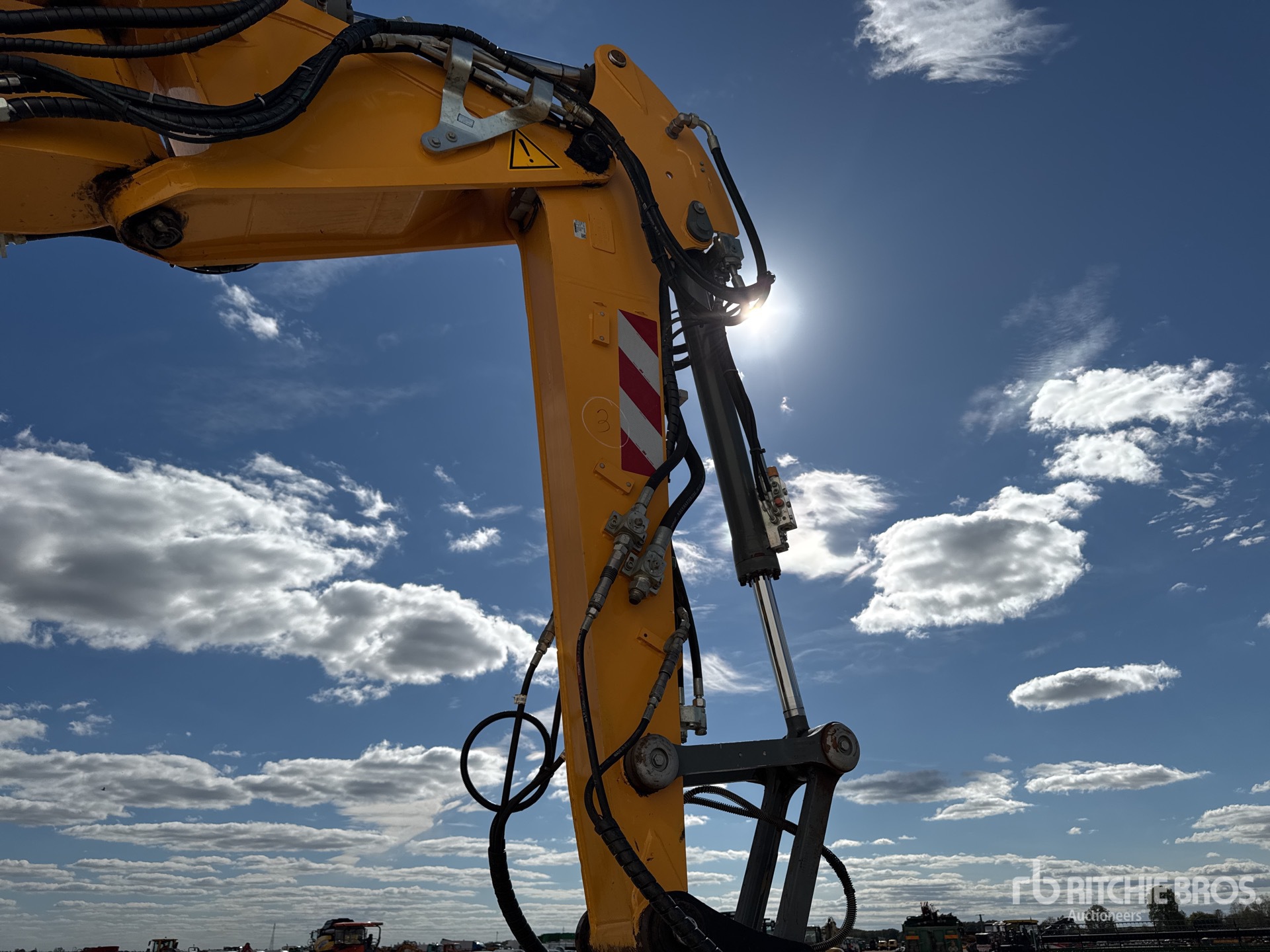 2021 Liebherr A913 CL