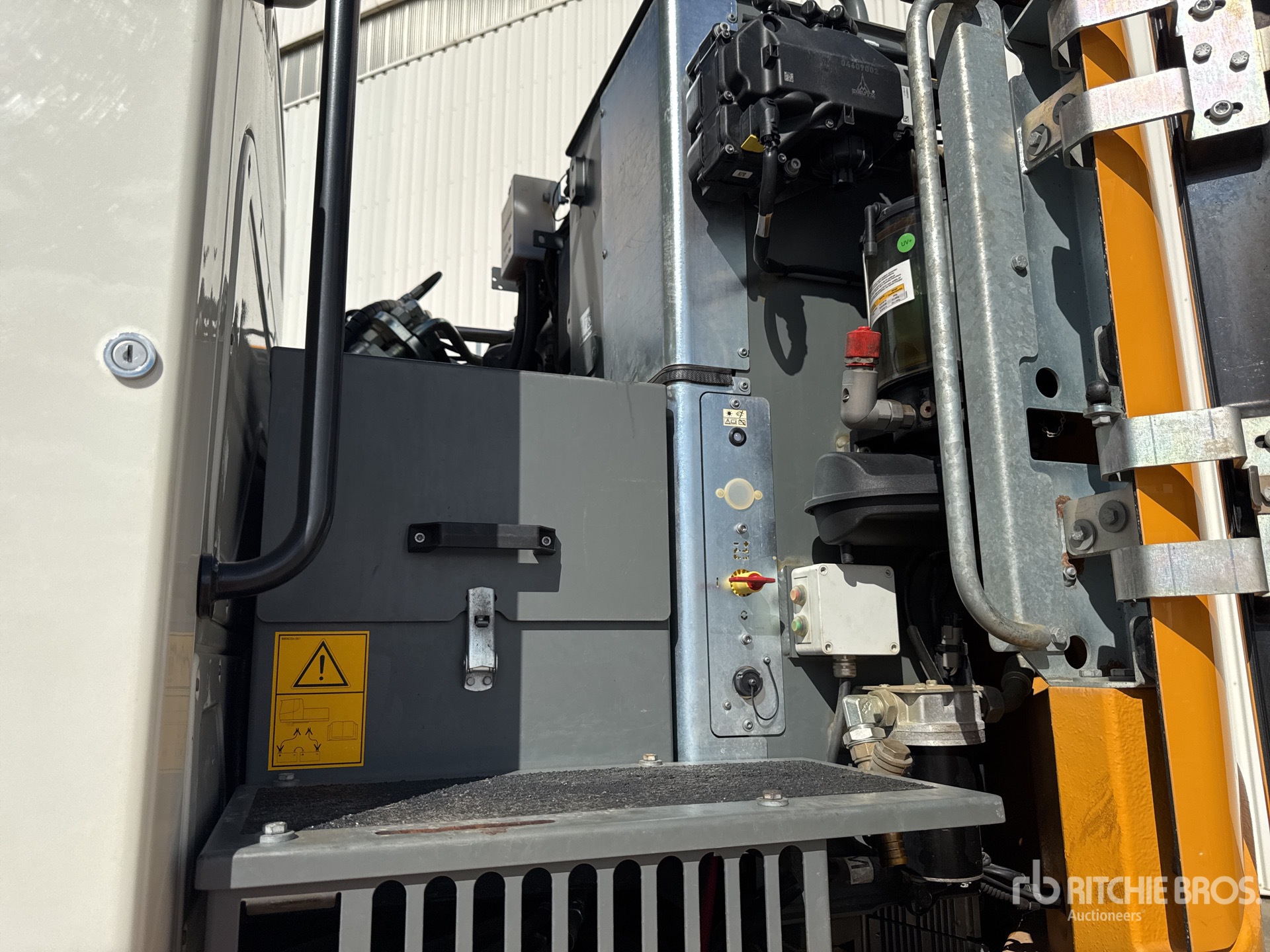 2021 Liebherr A913 CL