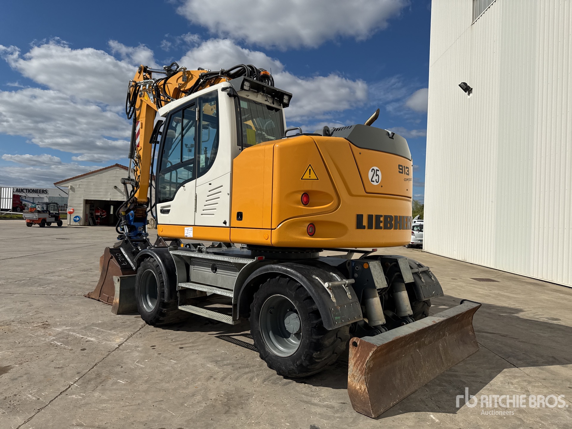 2021 Liebherr A913 CL