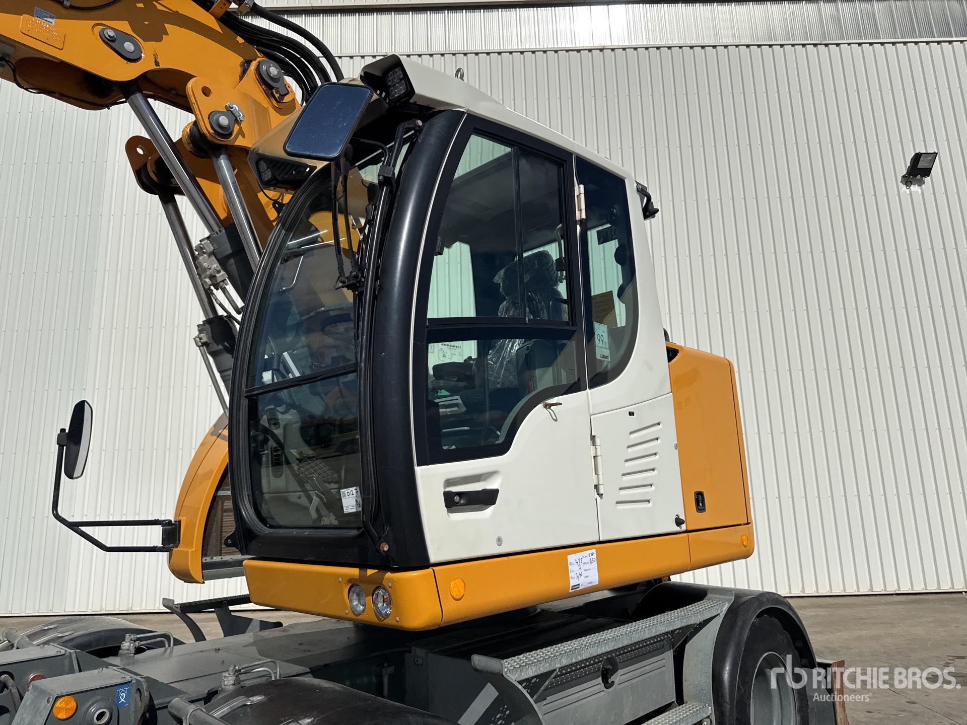 2021 Liebherr A913 CL