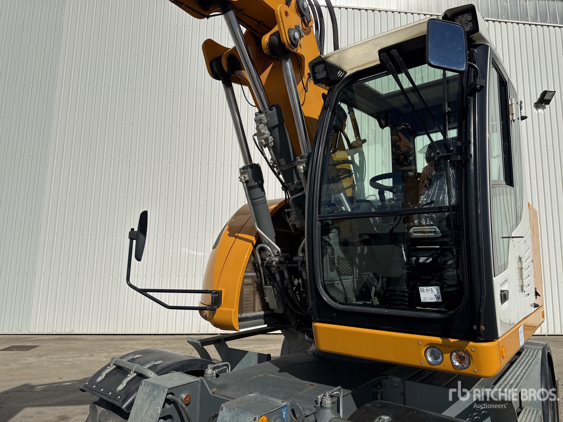 2021 Liebherr A913 CL