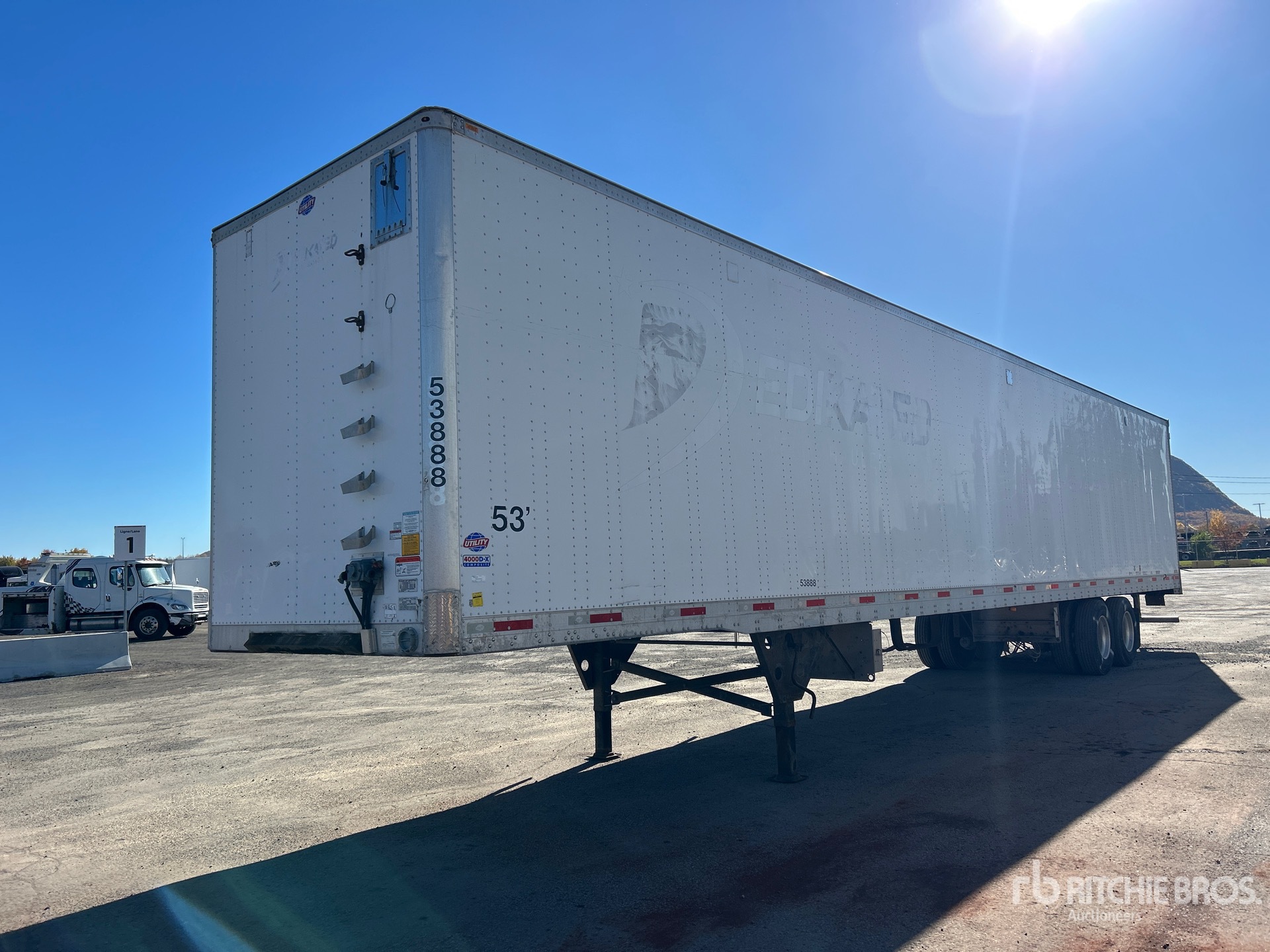 2018 Utility 53 FT T/A