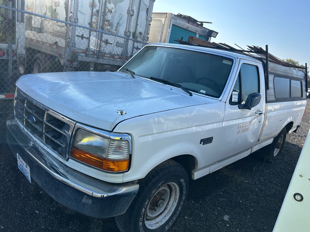1995 Ford F-250 4x2 Pickup (Inoperable) 1995 Ford F-250 4x2 Pickup (Inoperable)