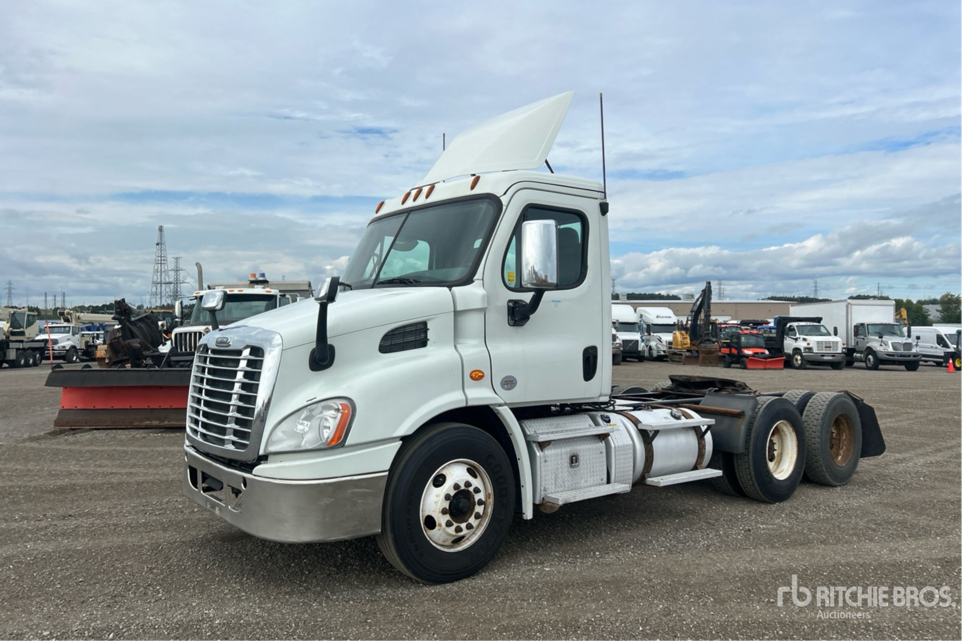Freightliner CASCADIA 113