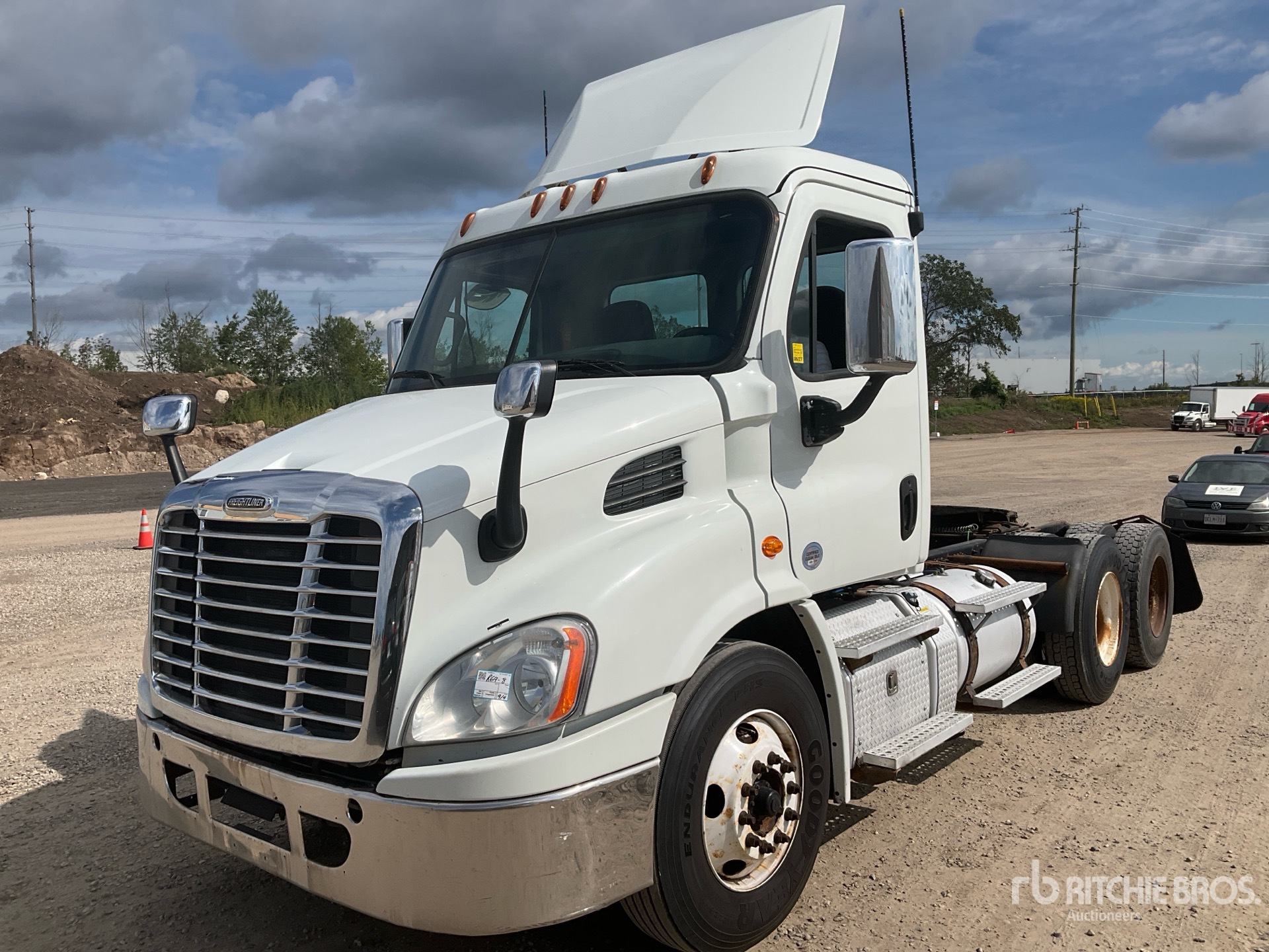 Freightliner CASCADIA 113