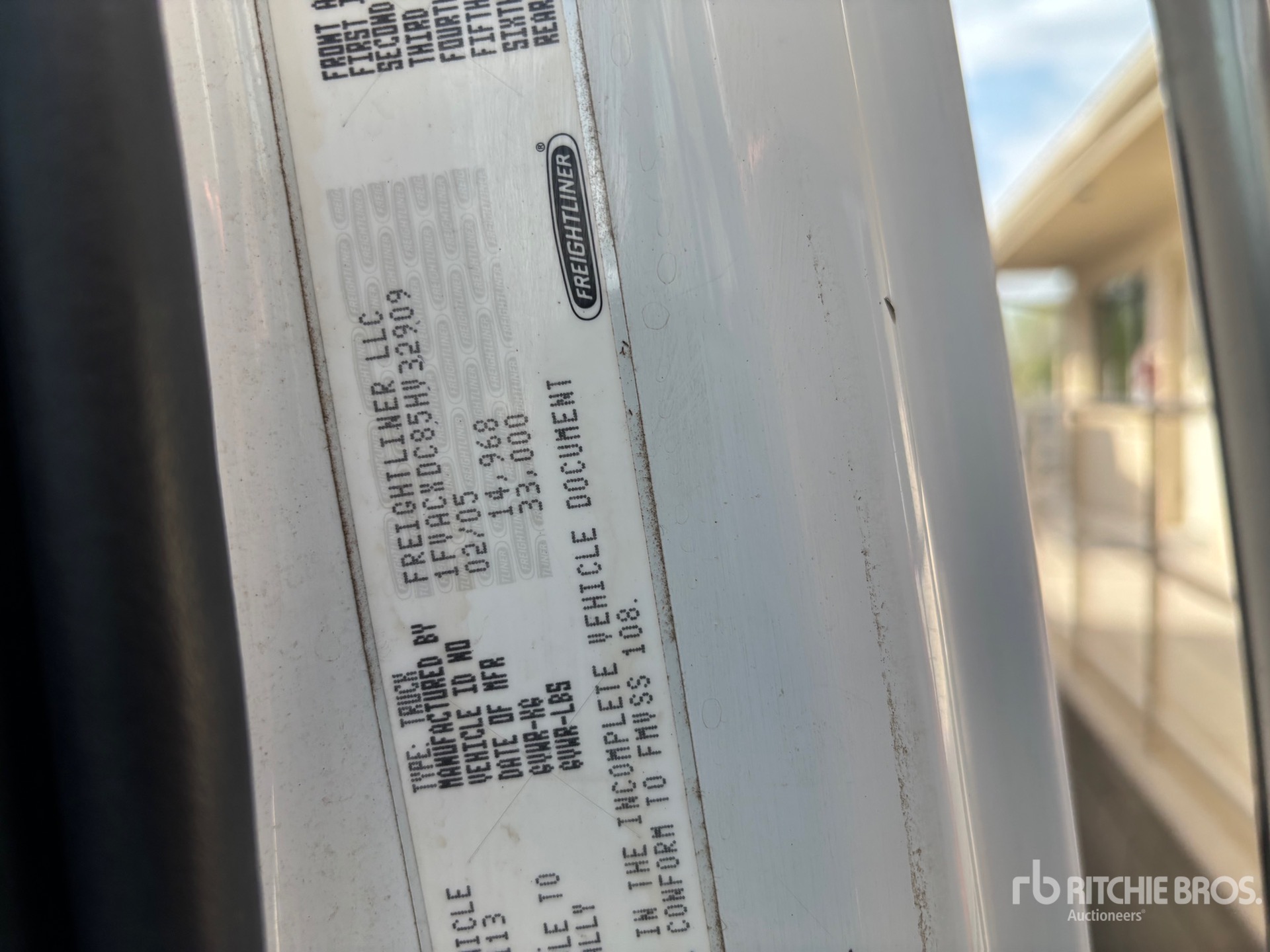 2005 Freightliner M2 106