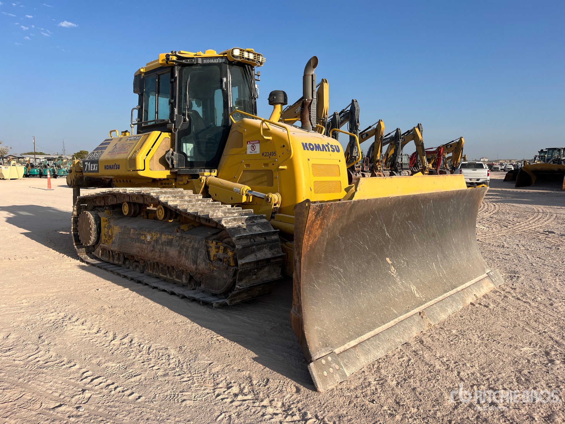 2023 Komatsu D71EXI-24