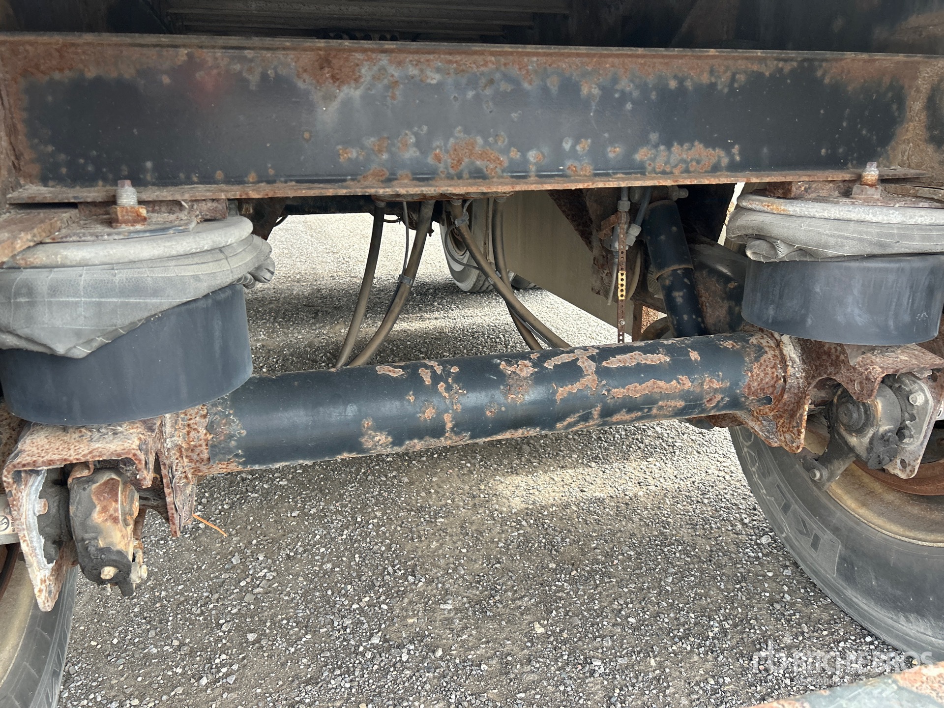 2003 Transcraft 48 ft T/A Spread Axle