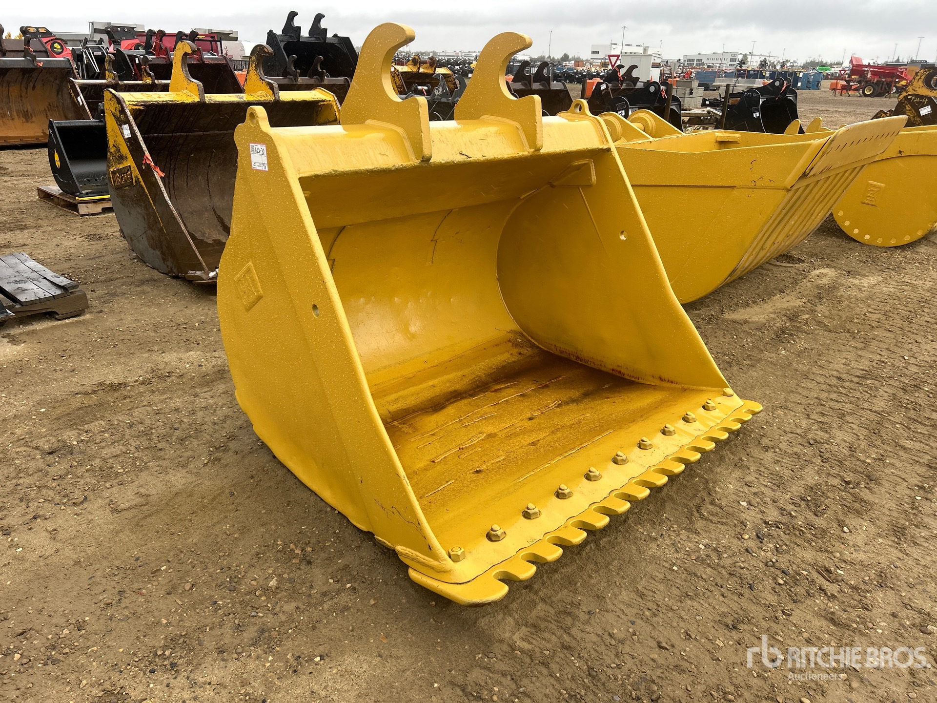 Caterpillar 65 in Q/C Cleanup - Fits Cat 329D
