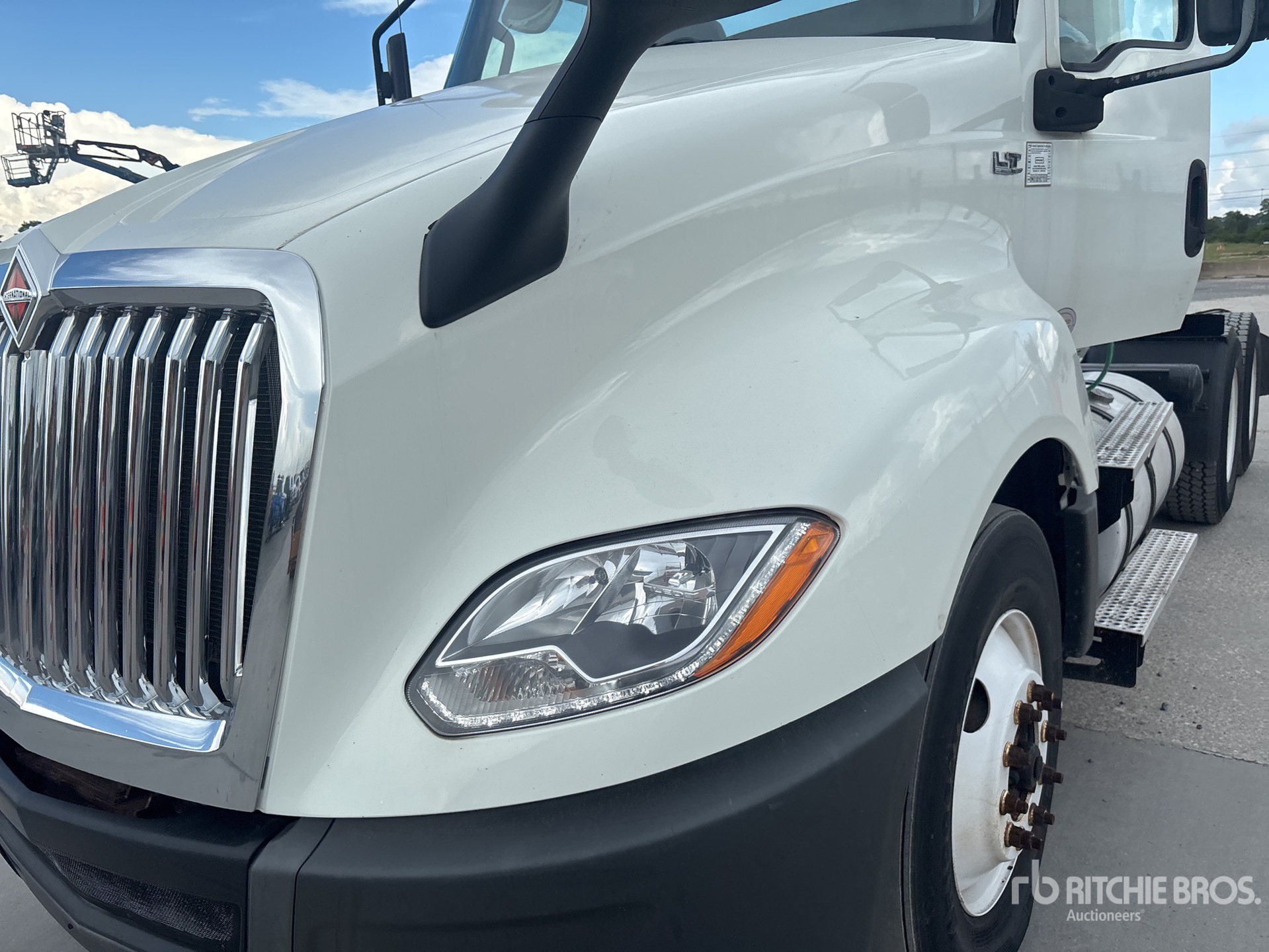 2018 International LT625