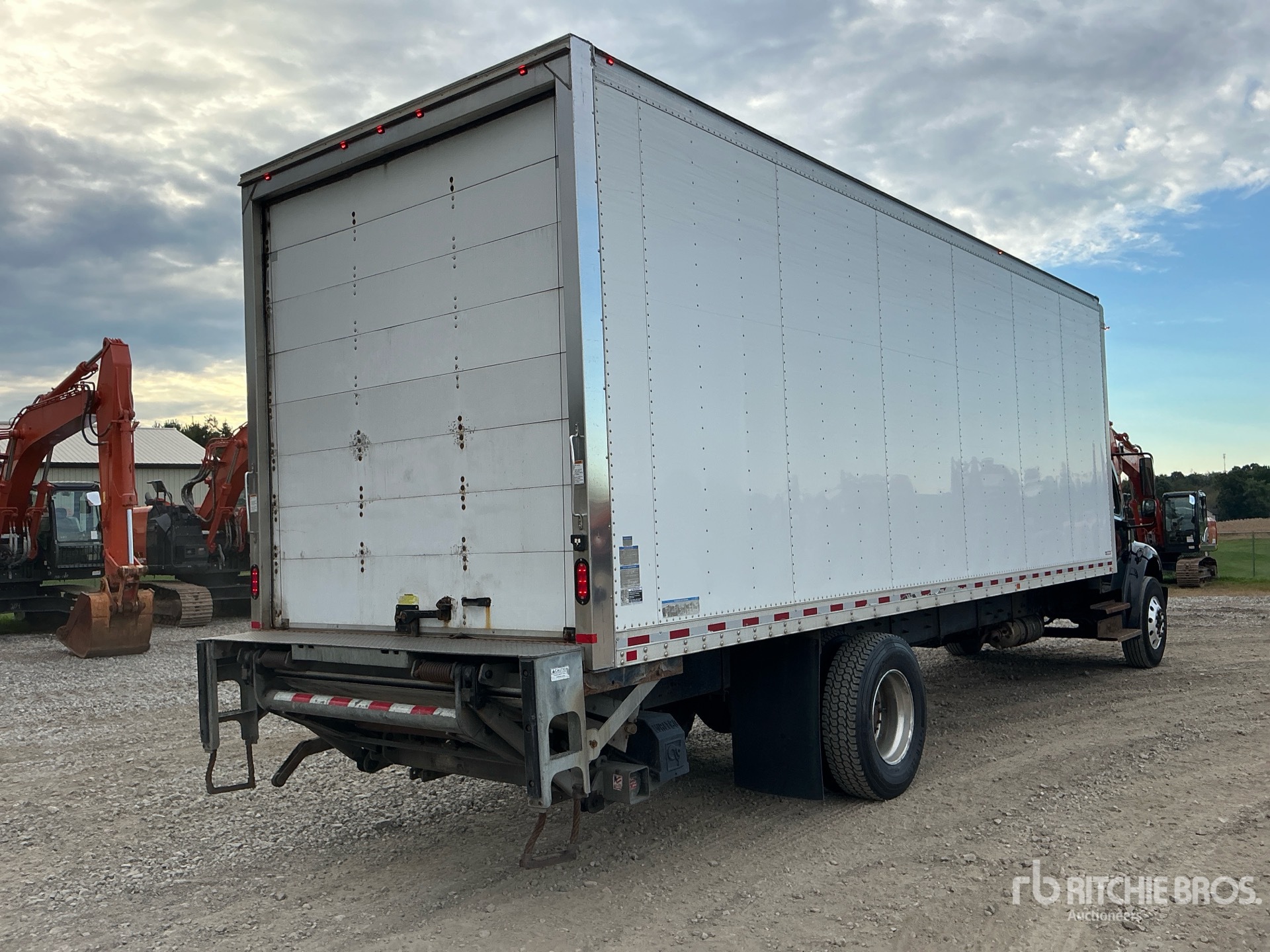 2019 Freightliner M2 106