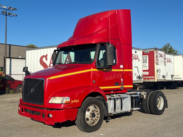 2016 Volvo VNM42T 4x2 S/A Day Cab Truck Tractor