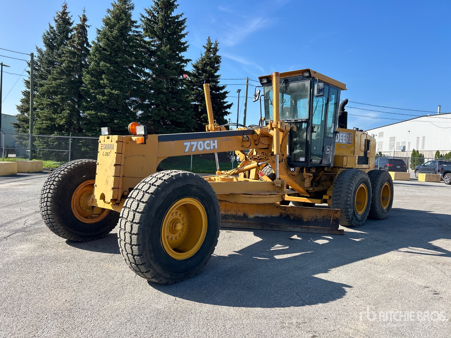 2003 John Deere 770CH