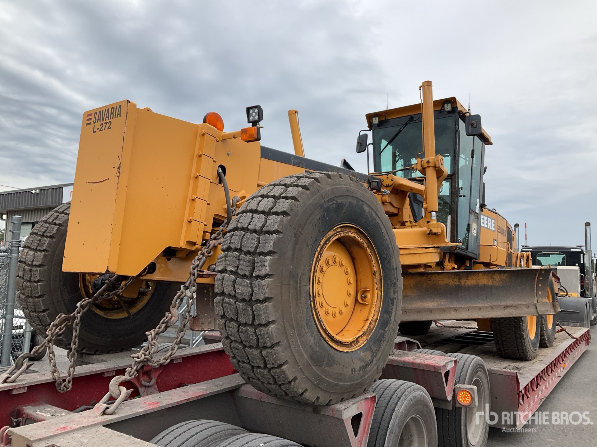 2004 John Deere 772CH