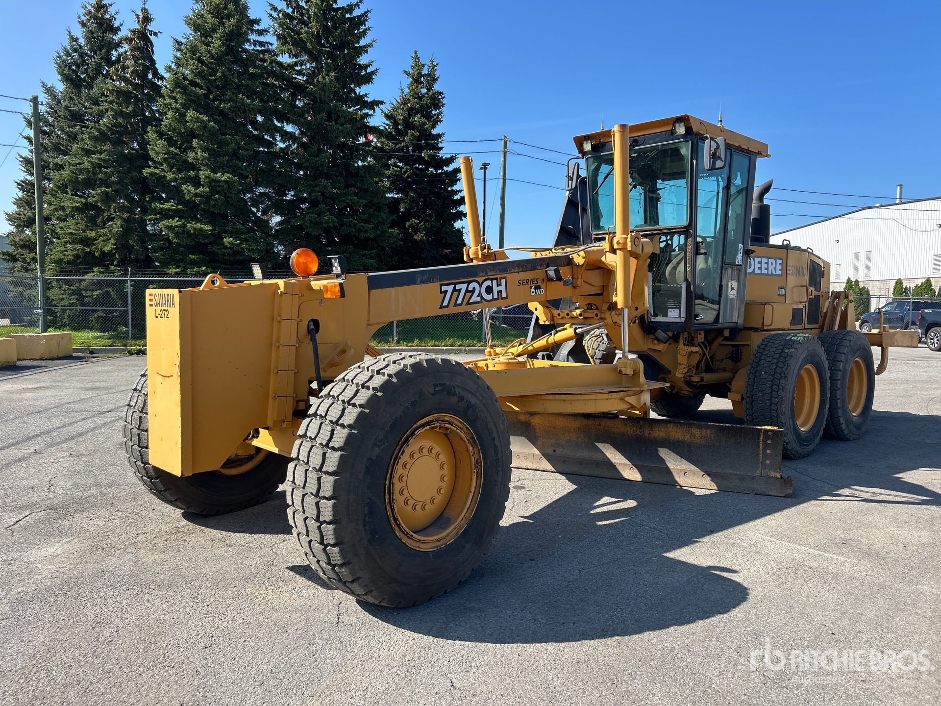 2004 John Deere 772CH