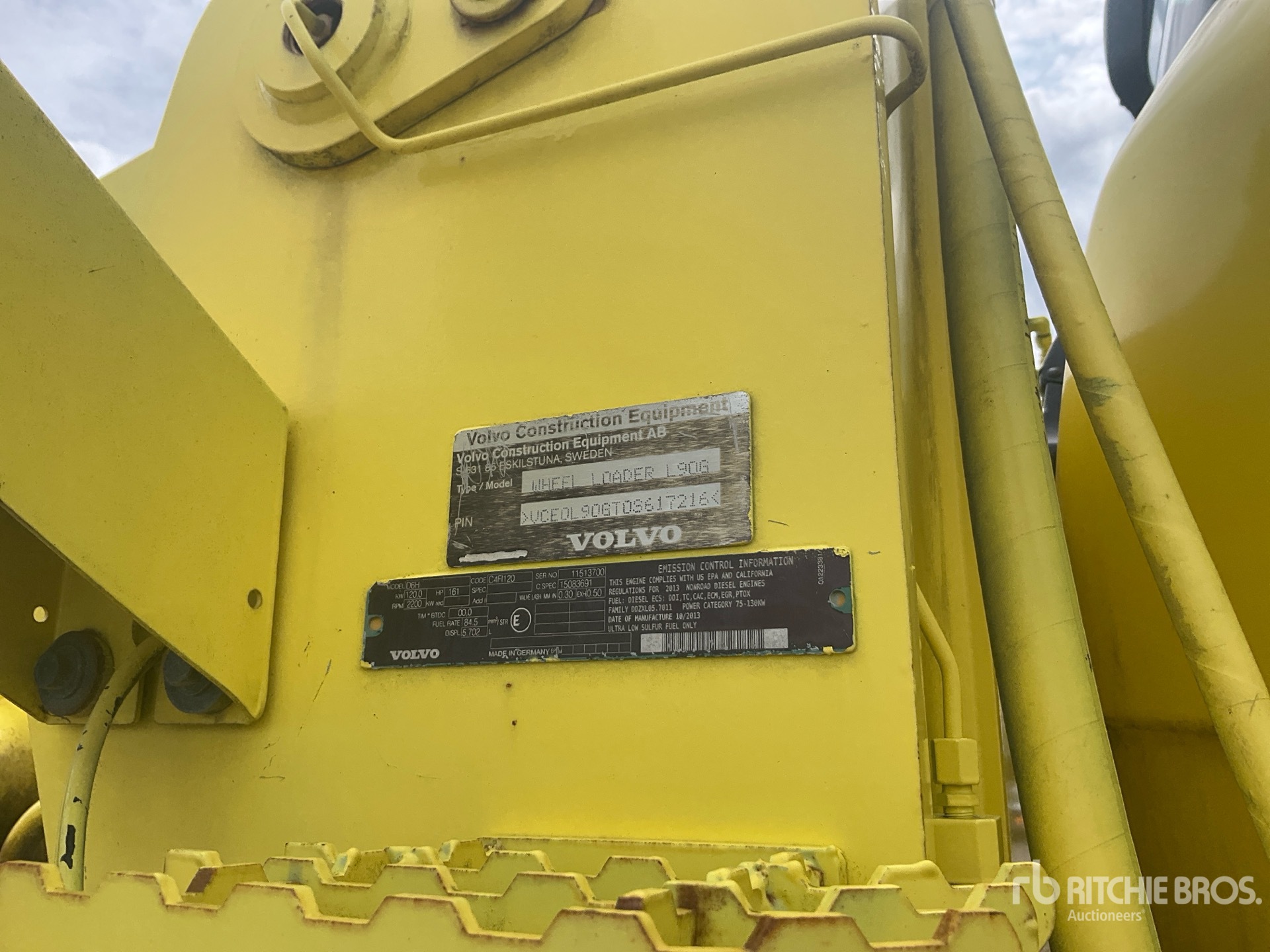 Photo of 2014 Volvo L90G
