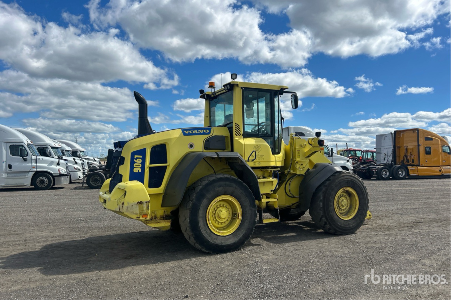 2014 Volvo L90G