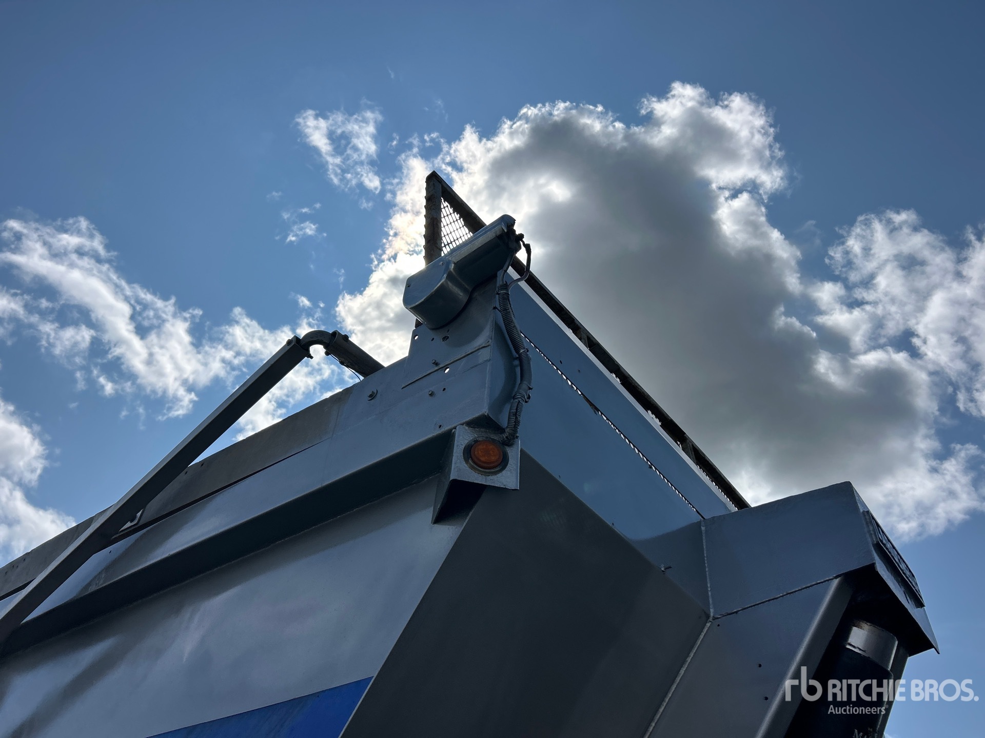 2010 Larochelle 25 FT T/A