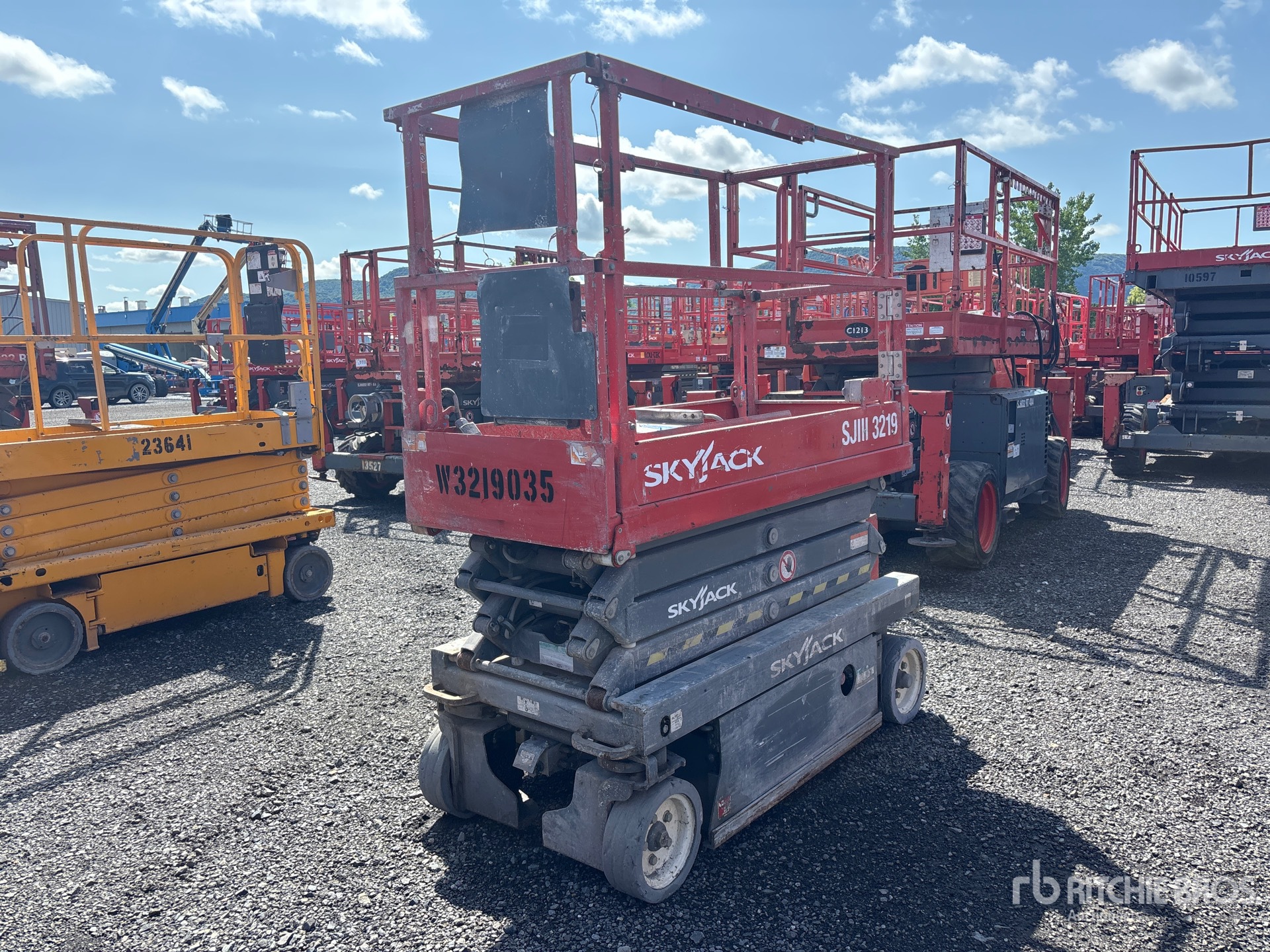 Photo of 2014 Skyjack SJIII-3219