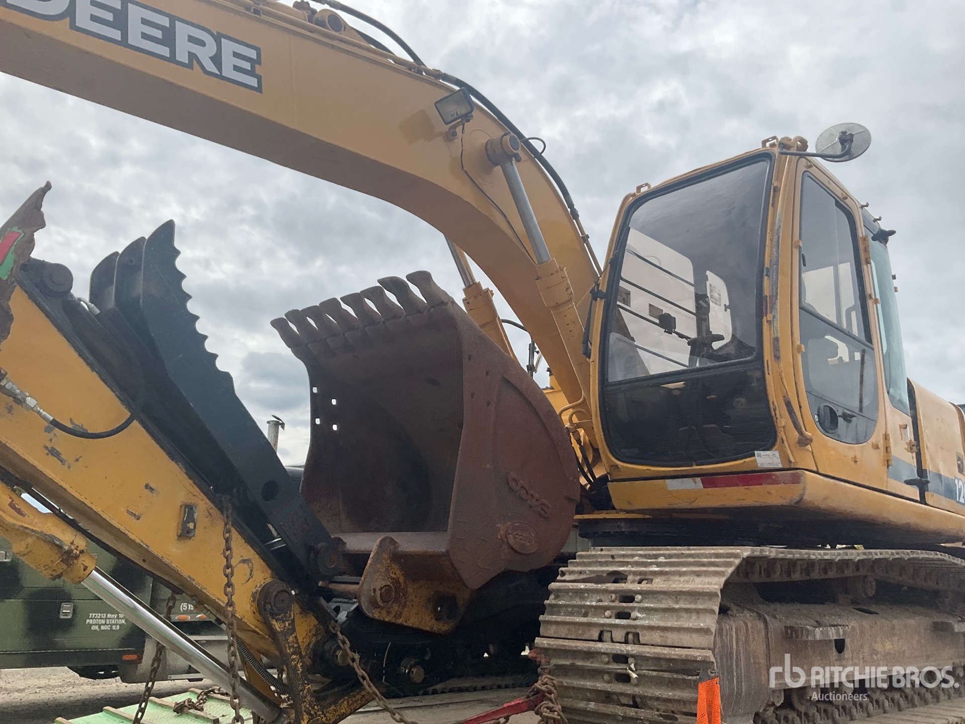 1998 John Deere 120