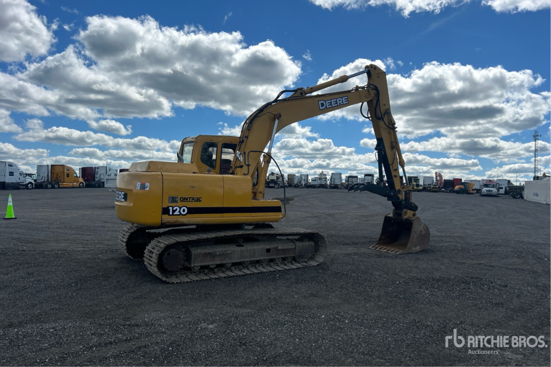 1998 John Deere 120
