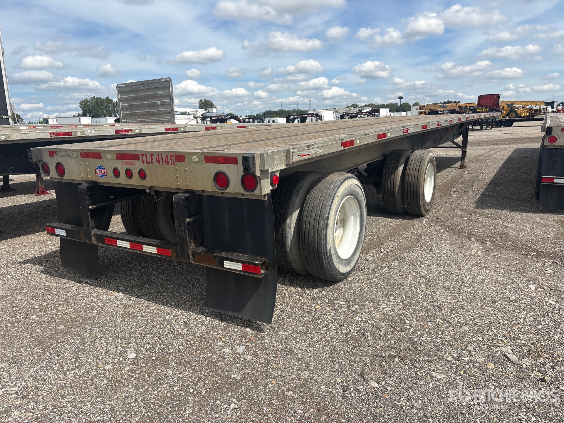 2015 Utility 48 FT T/A