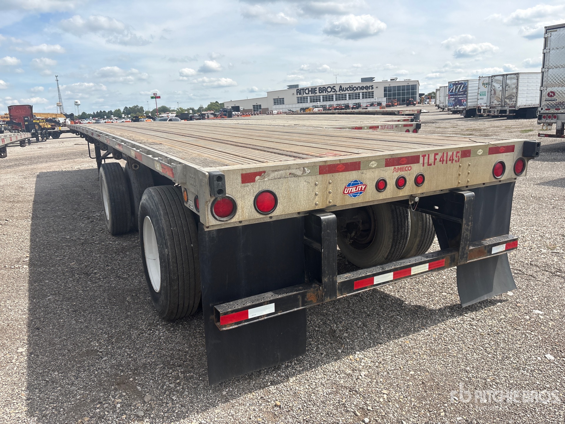 2015 Utility 48 FT T/A