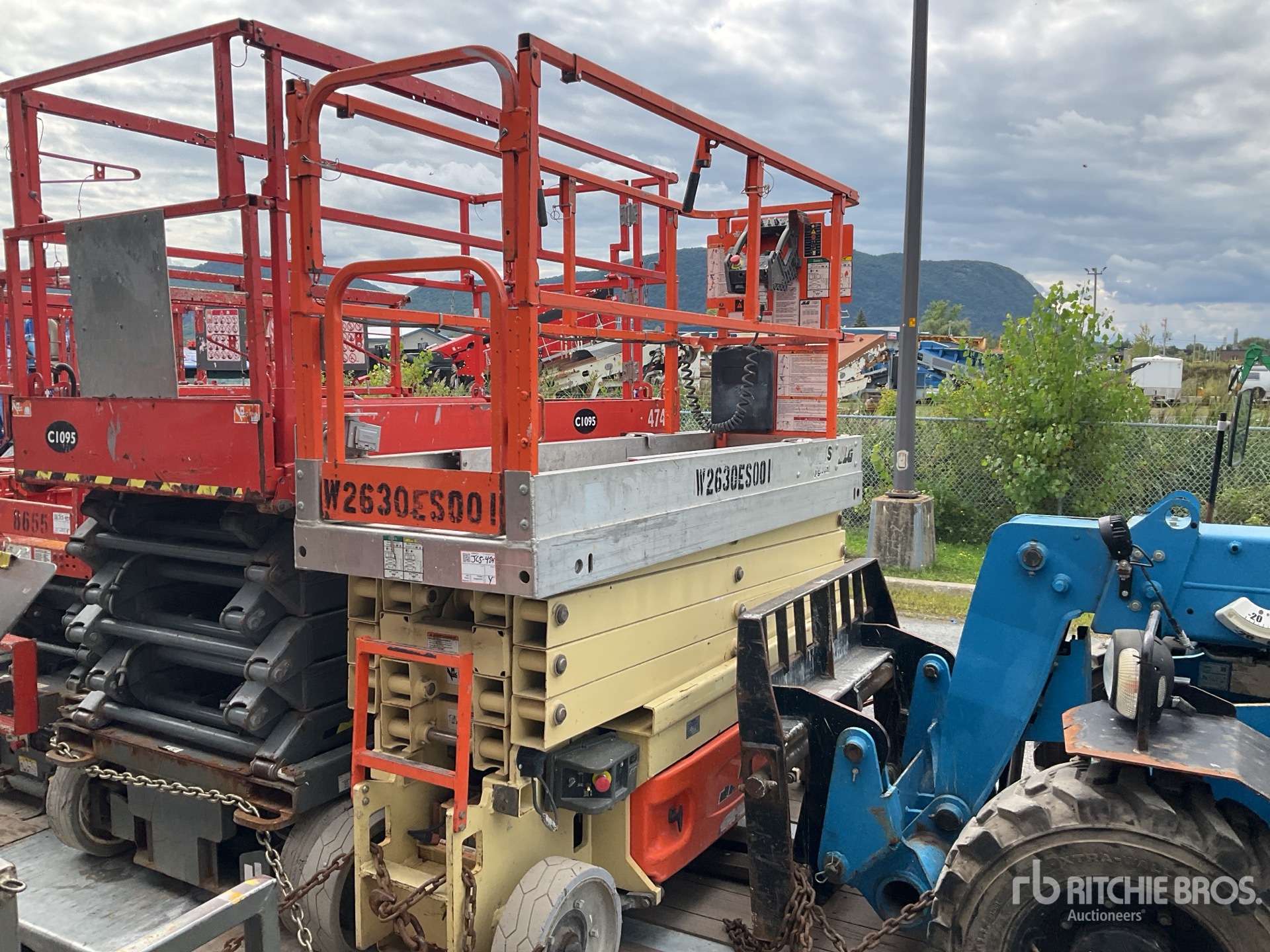 2014 JLG 2630ES
