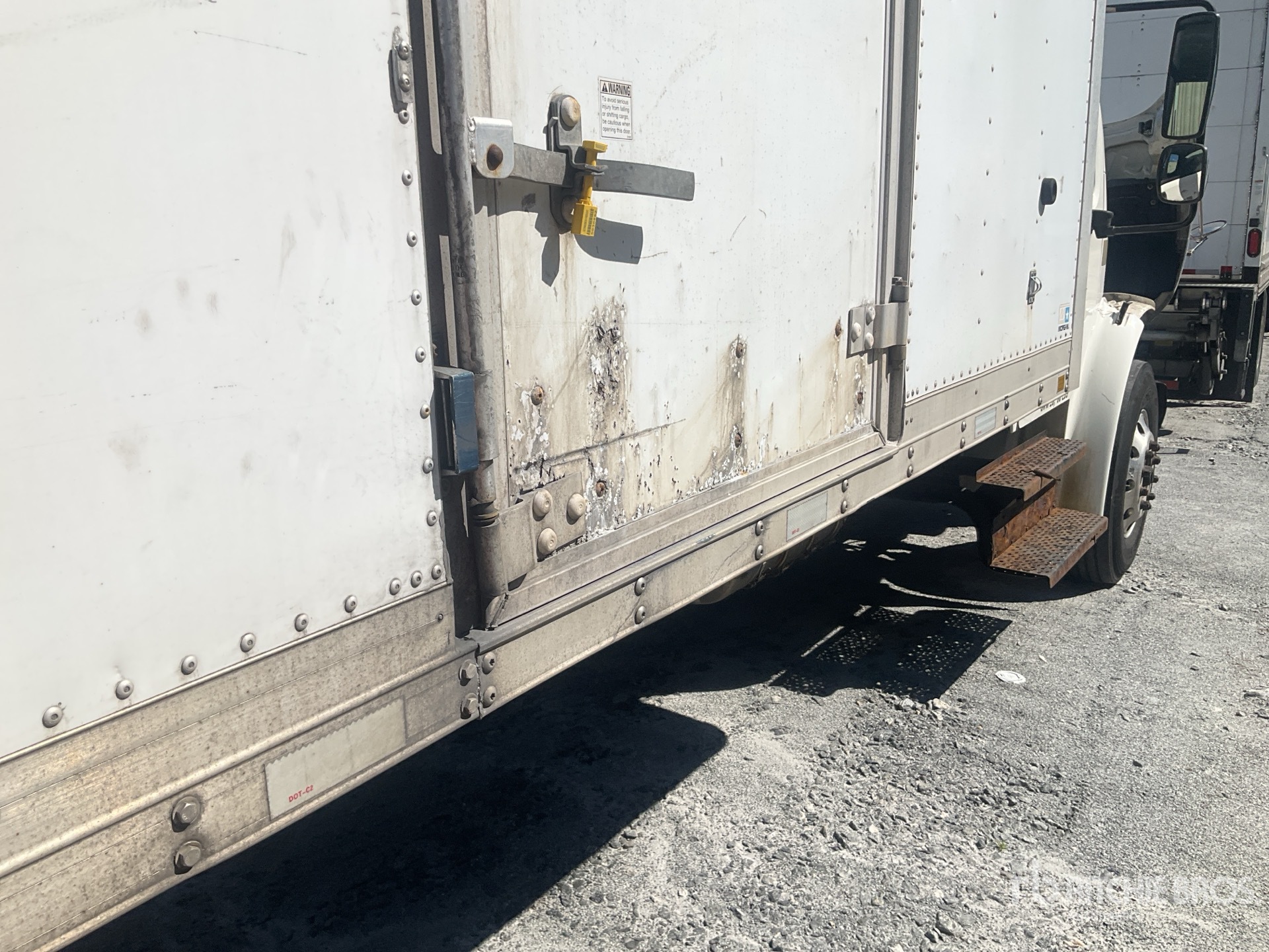 2019 Freightliner M2106