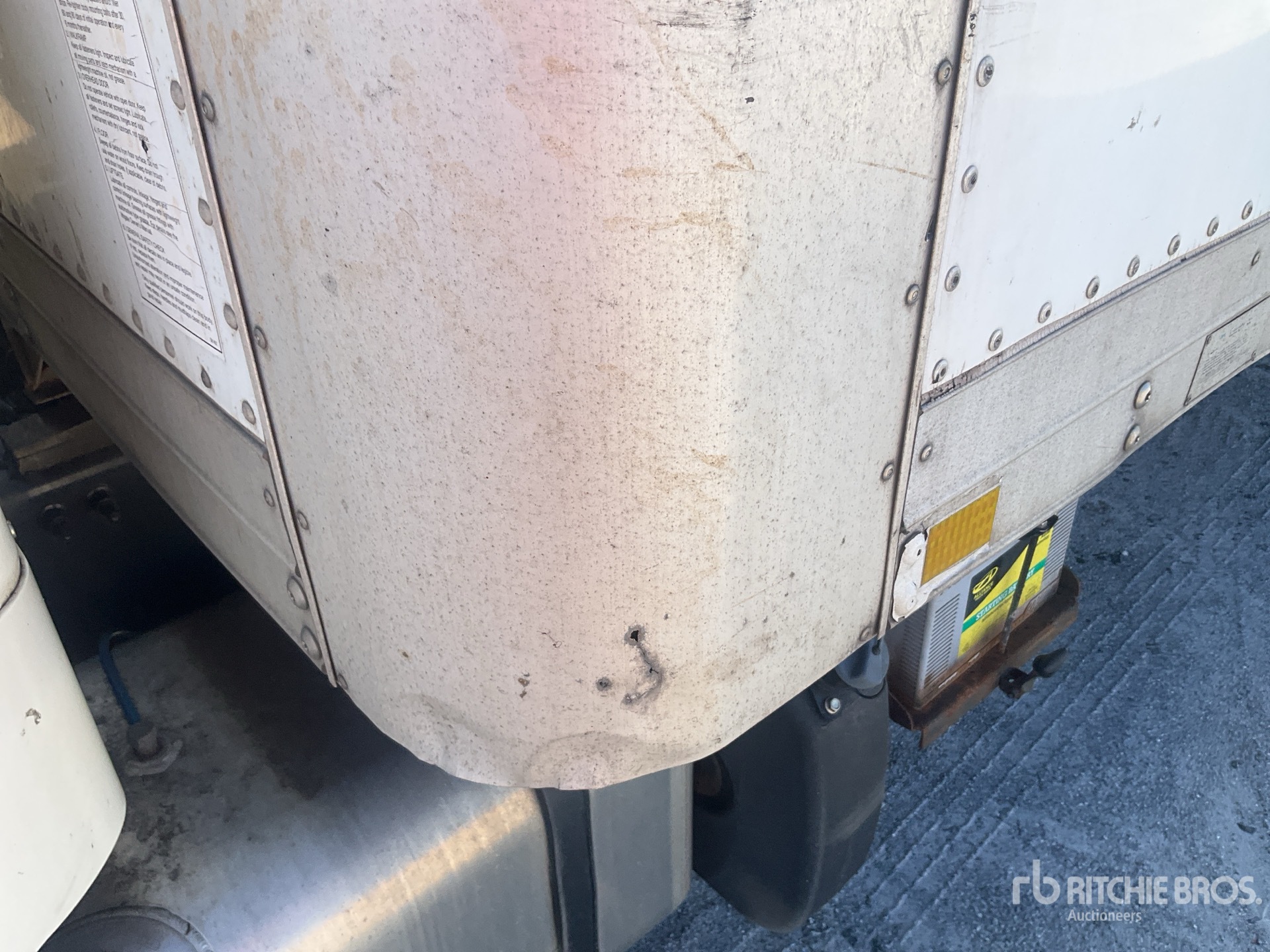 2019 Freightliner M2106