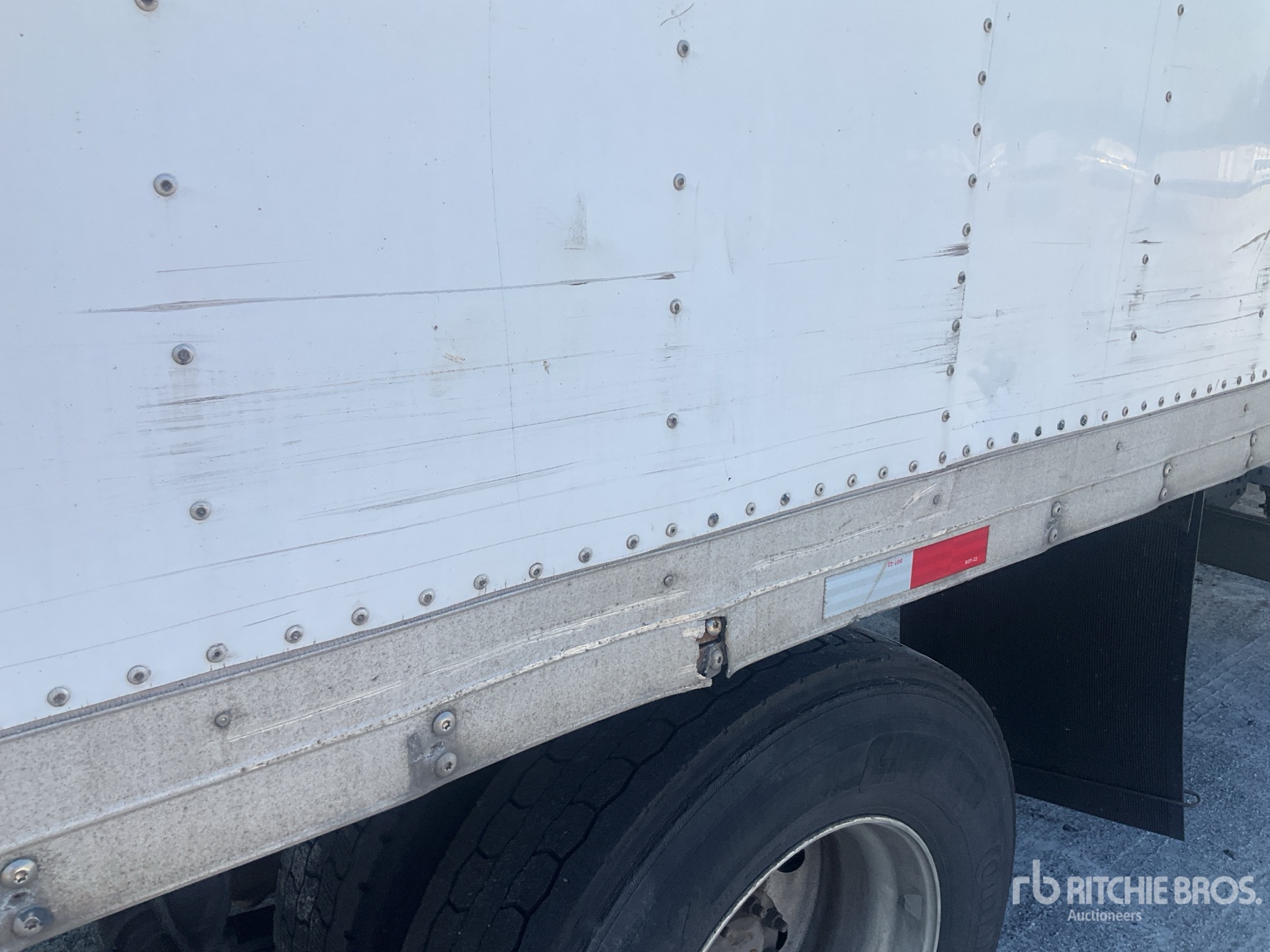 2019 Freightliner M2106