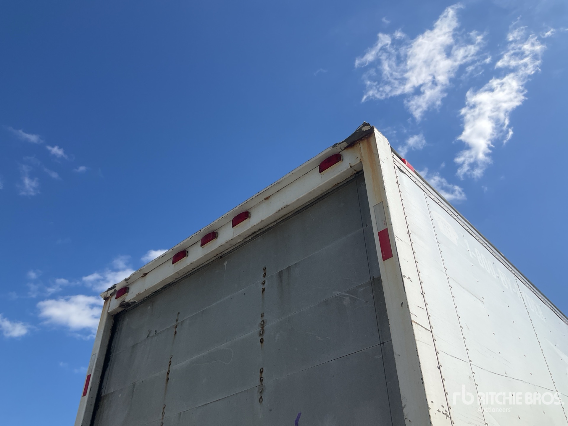 2019 Freightliner M2106