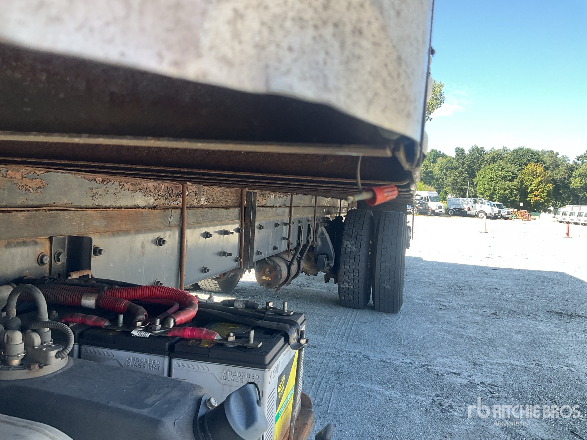 2019 Freightliner M2106