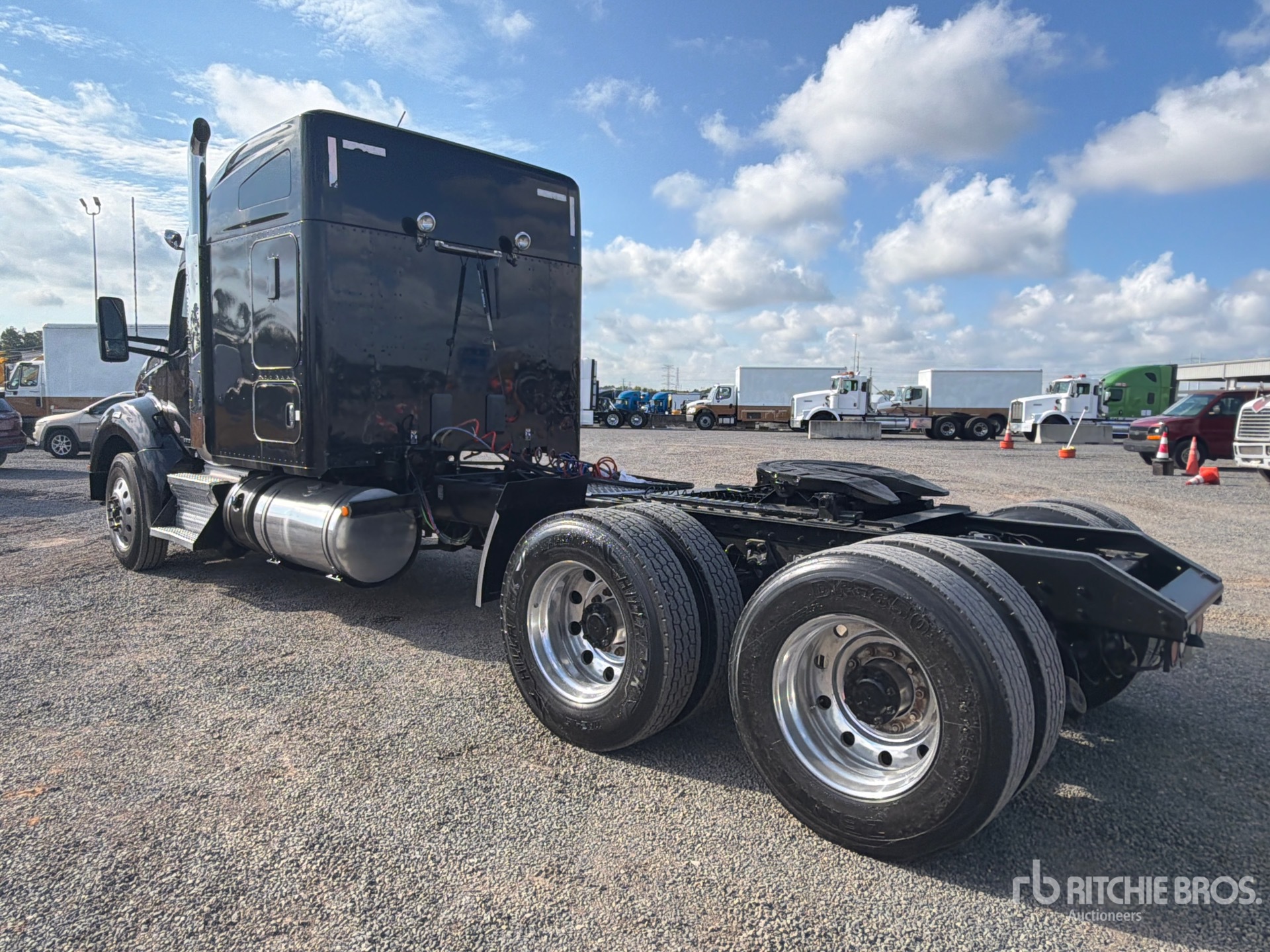 2021 Kenworth T880