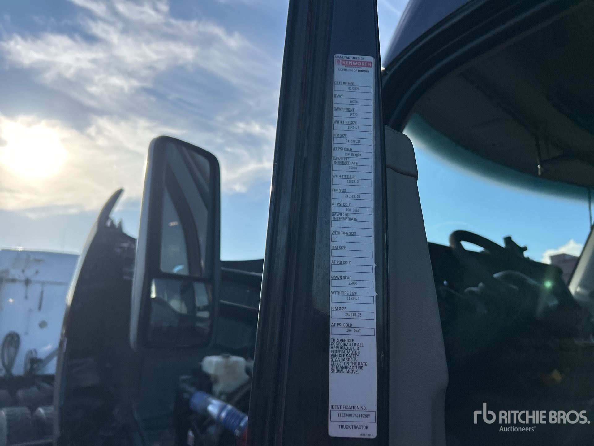2021 Kenworth T880