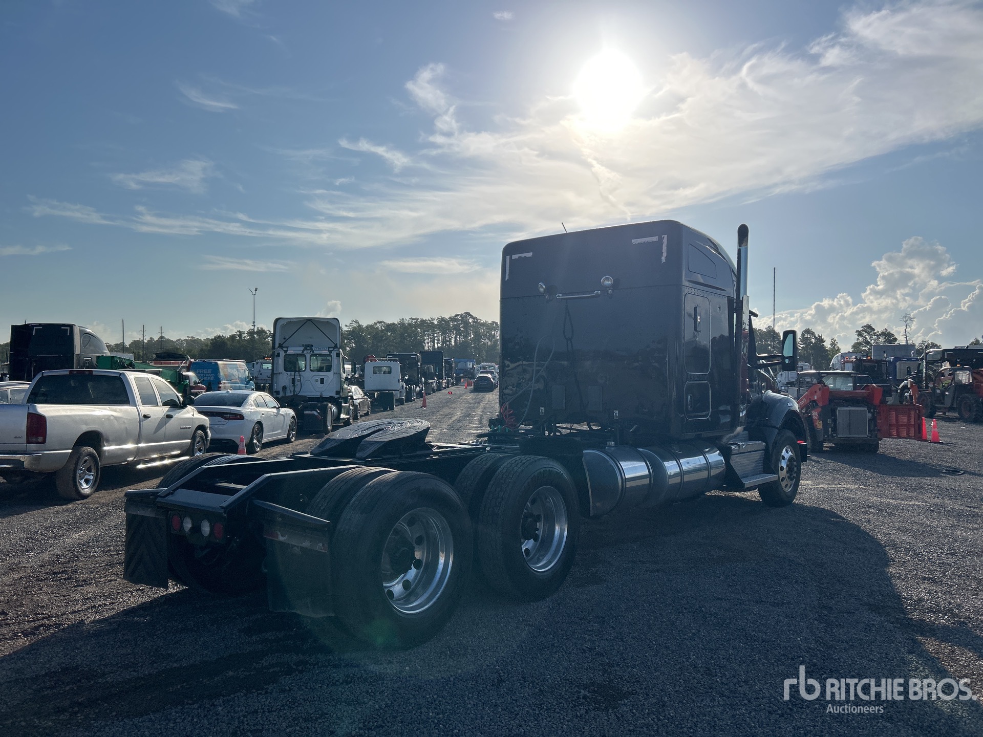 2021 Kenworth T880
