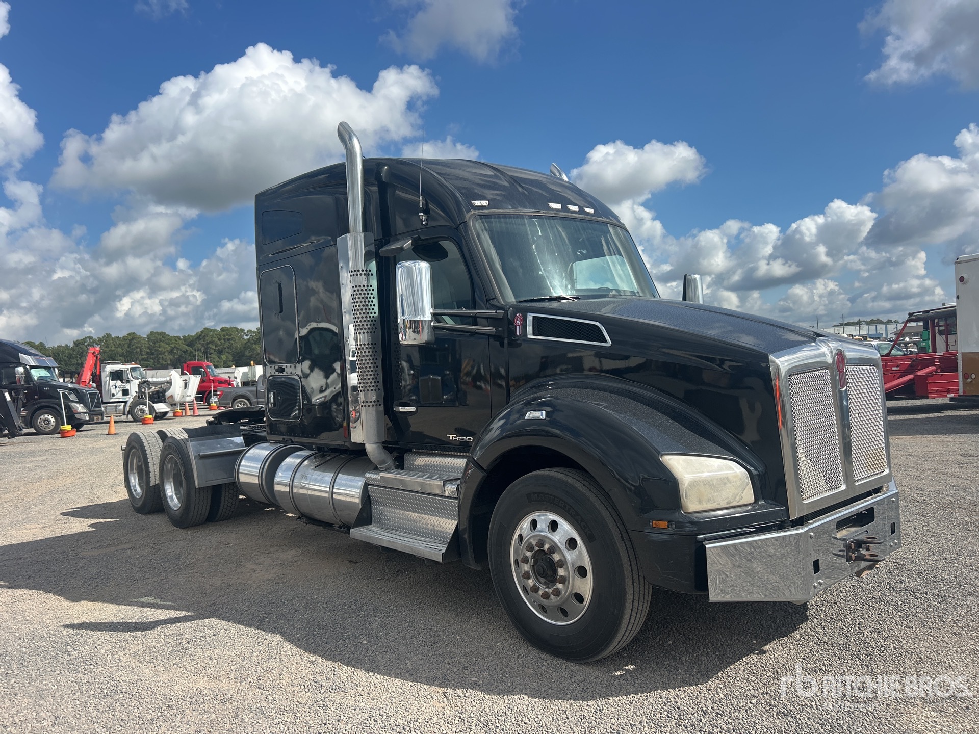 2021 Kenworth T880