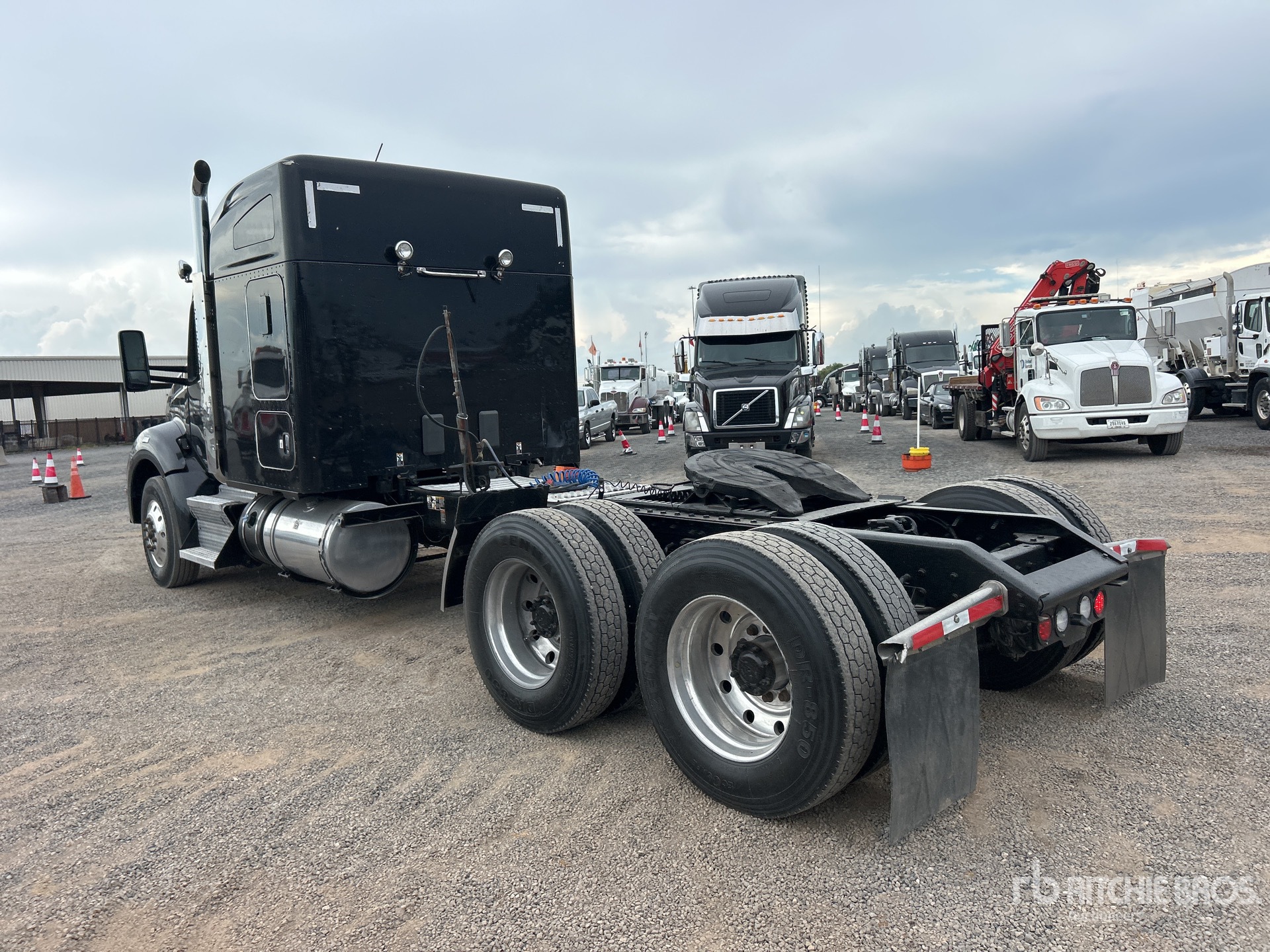 2021 Kenworth T880