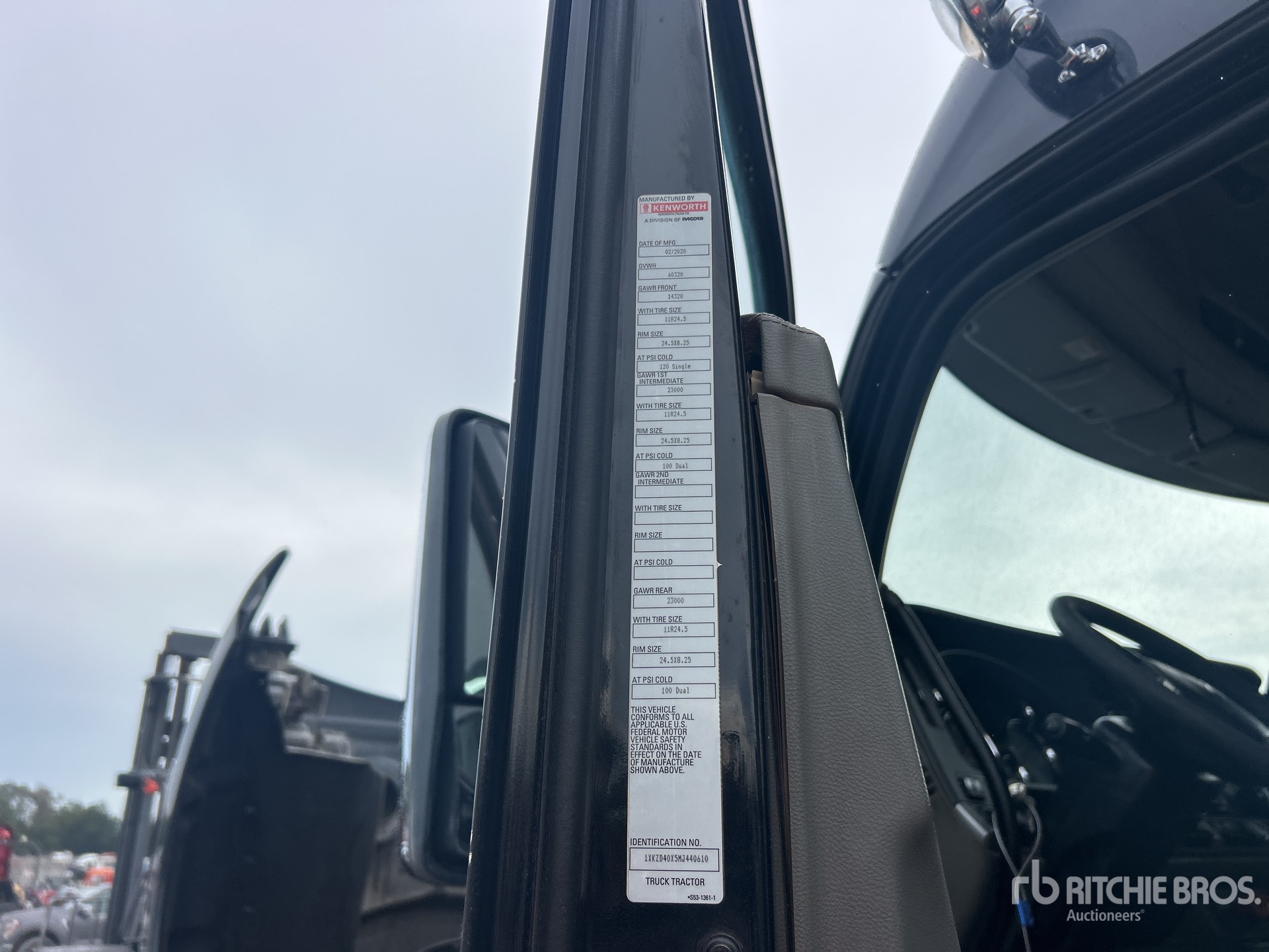 2021 Kenworth T880
