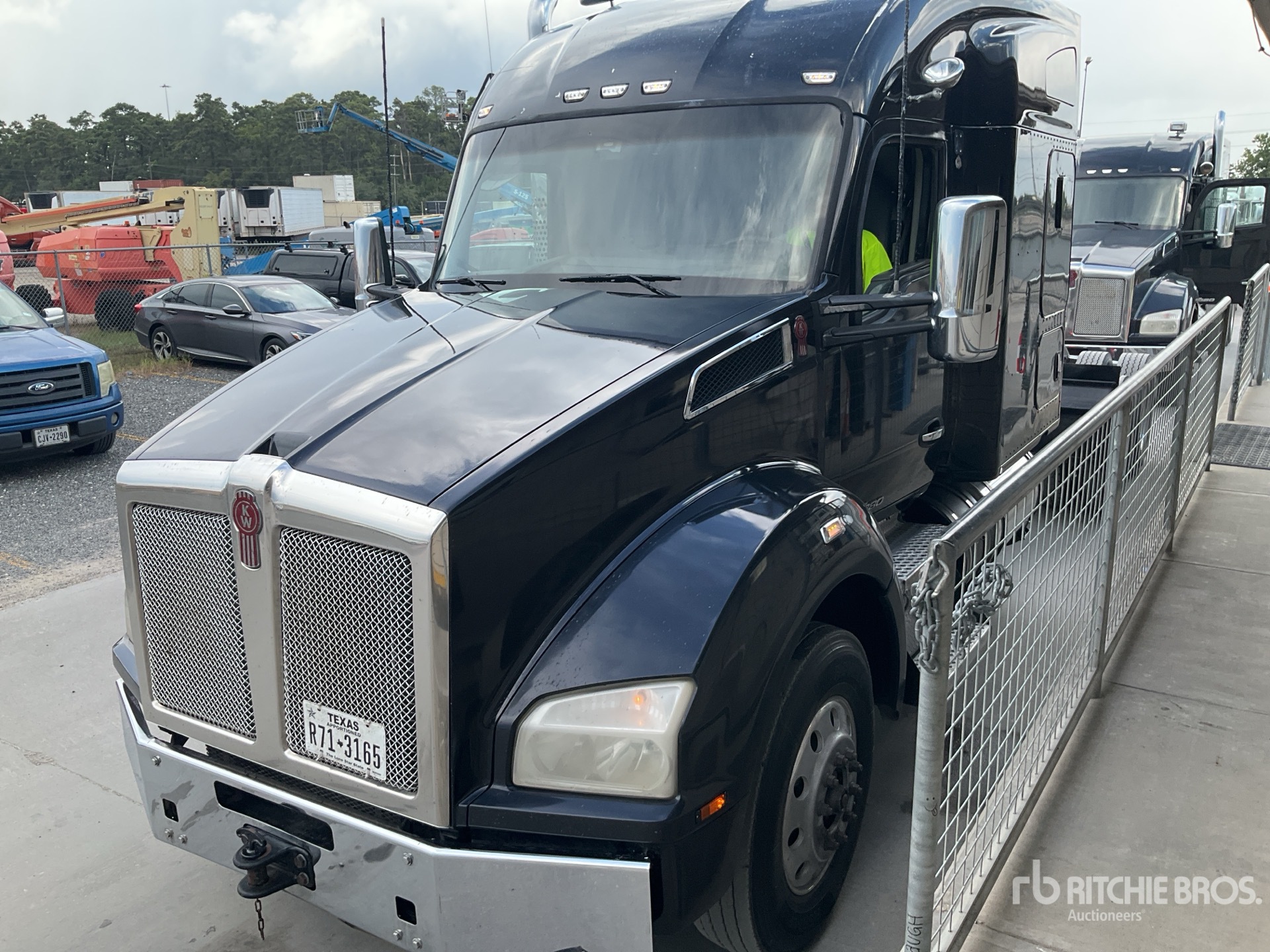 2021 Kenworth T880
